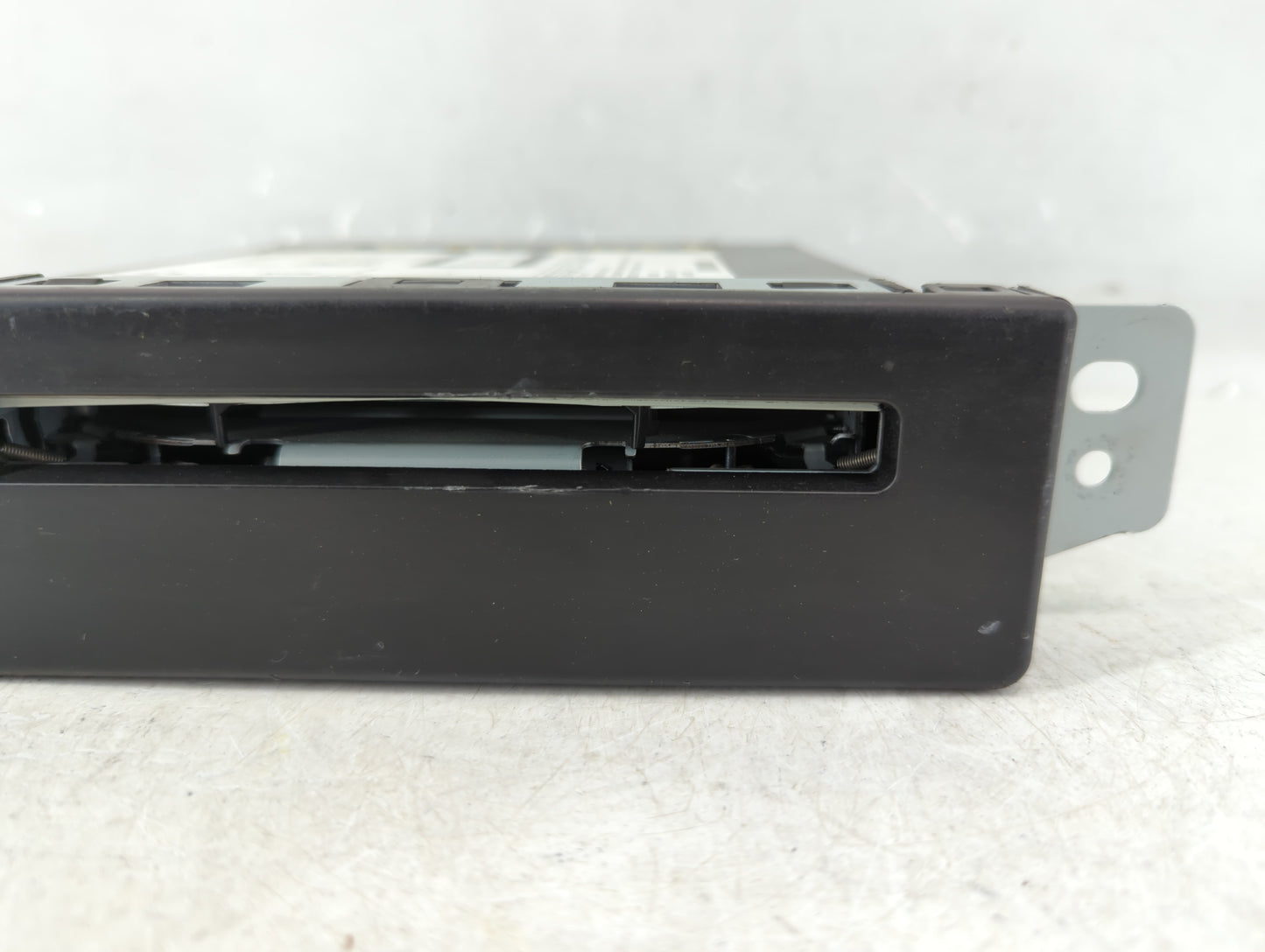 2014 Gmc Sierra 1500 Radio AM FM Cd Player Receiver Replacement P/N:13590747 Fits Fits 2013 2015 OEM Used Auto Parts - Oemus