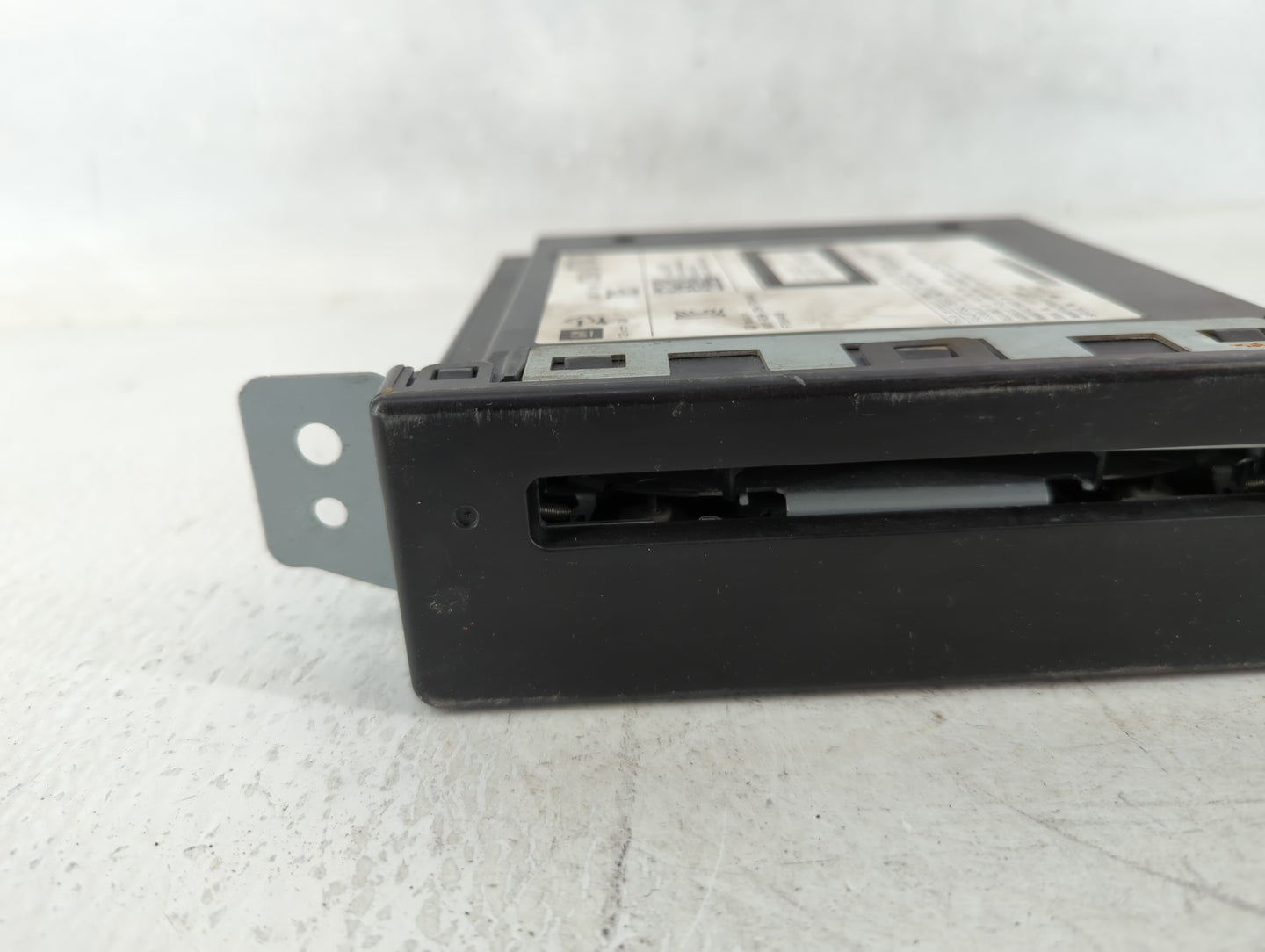 2014-2014 Gmc Sierra 1500 Am Fm Cd Player Radio Receiver - Oemusedautoparts1.com