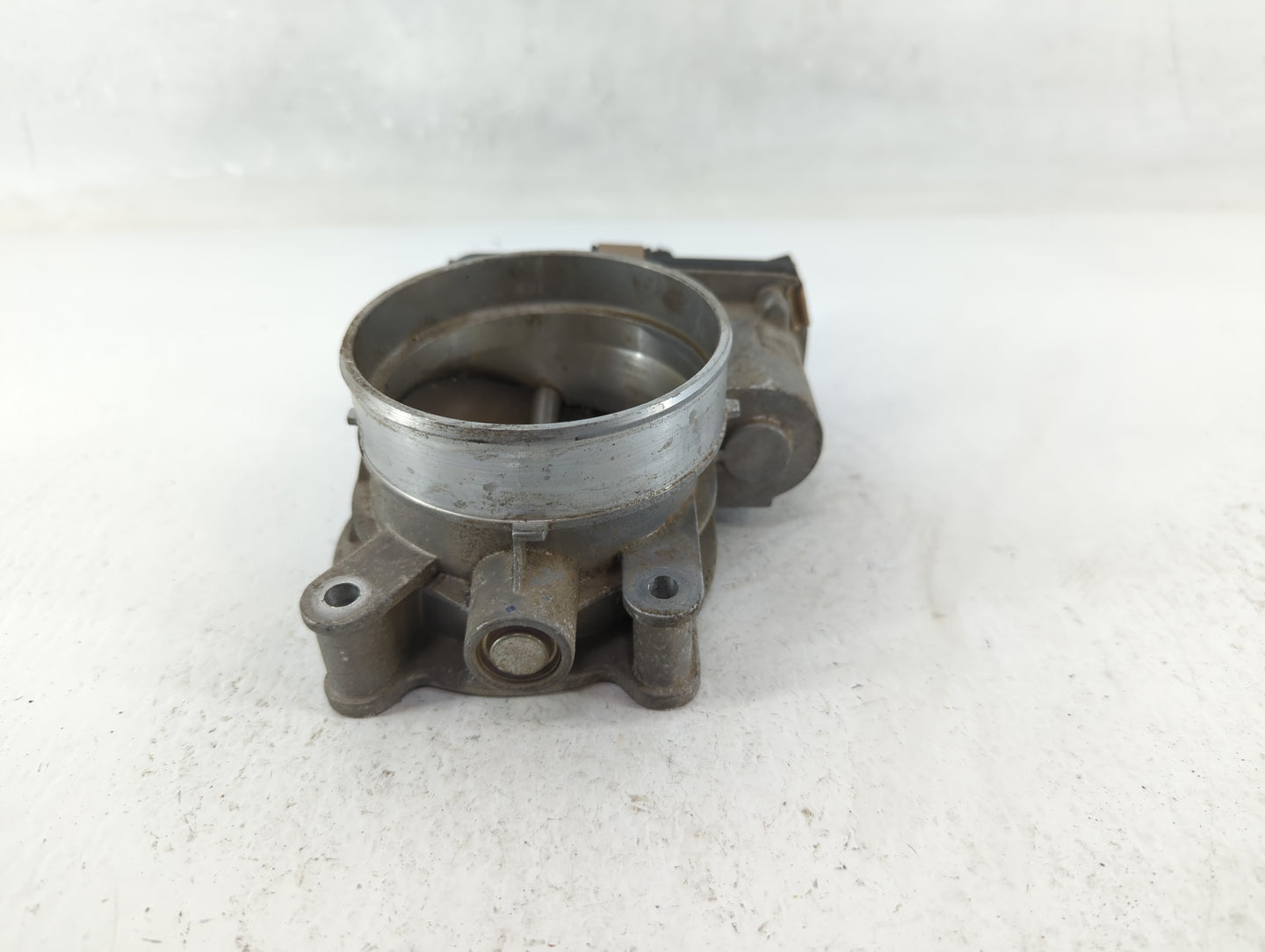 2014-2022 Gmc Sierra 1500 Throttle Body P/N:12617792 Fits Fits 2014 2015 2016 2017 2018 2019 2020 2021 2022 OEM Used Auto Pa