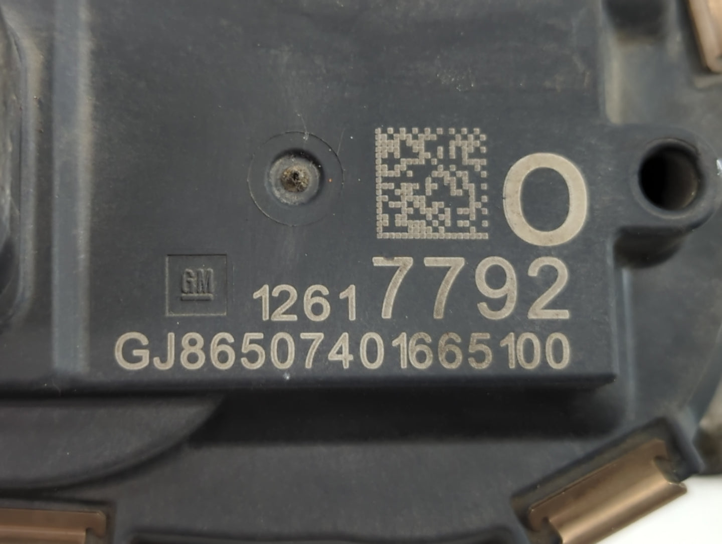 2014-2022 Gmc Sierra 1500 Throttle Body P/N:12617792 Fits Fits 2014 2015 2016 2017 2018 2019 2020 2021 2022 OEM Used Auto Pa