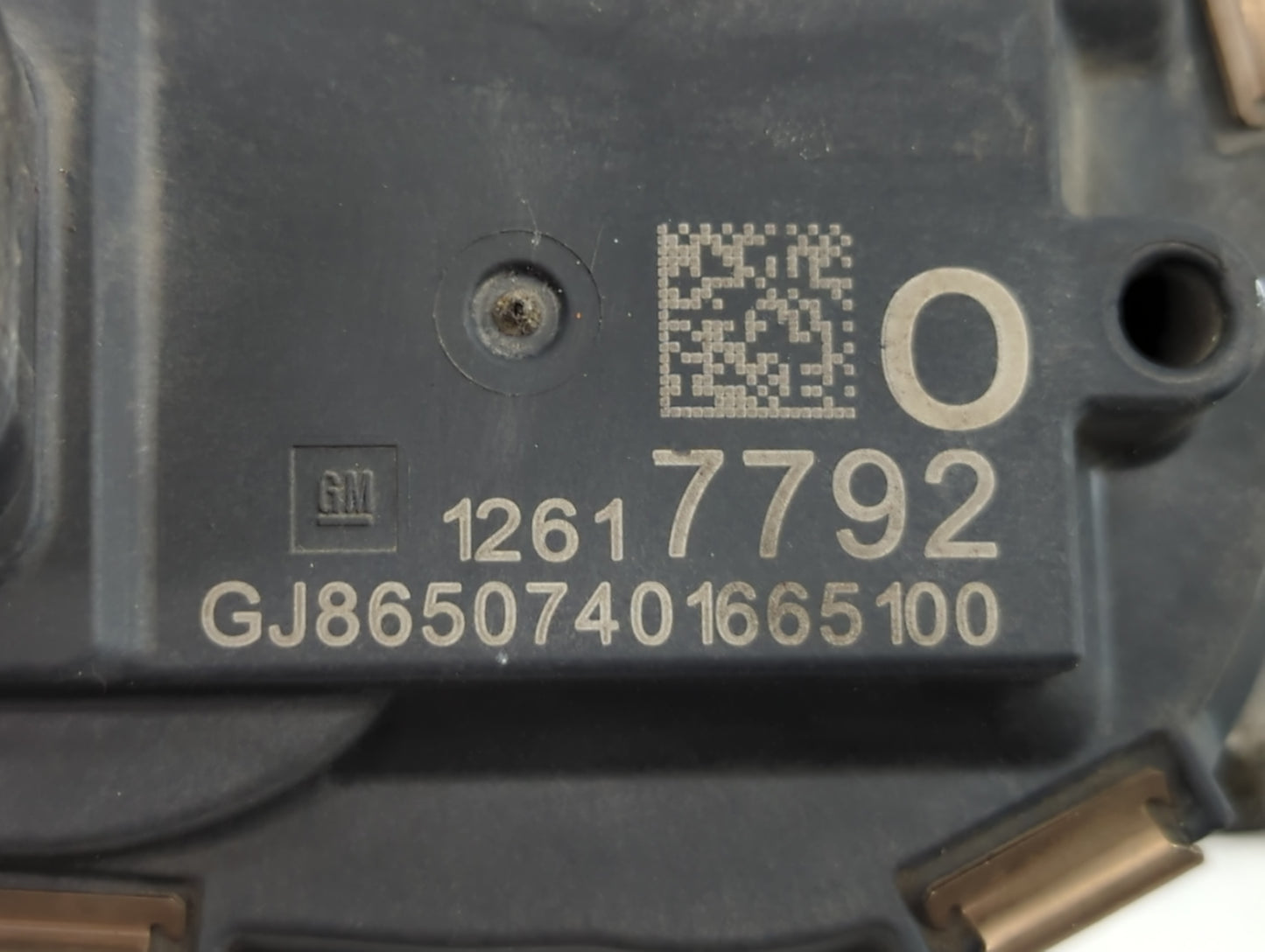 2014-2022 Gmc Sierra 1500 Throttle Body P/N:12617792 Fits Fits 2014 2015 2016 2017 2018 2019 2020 2021 2022 OEM Used Auto Pa