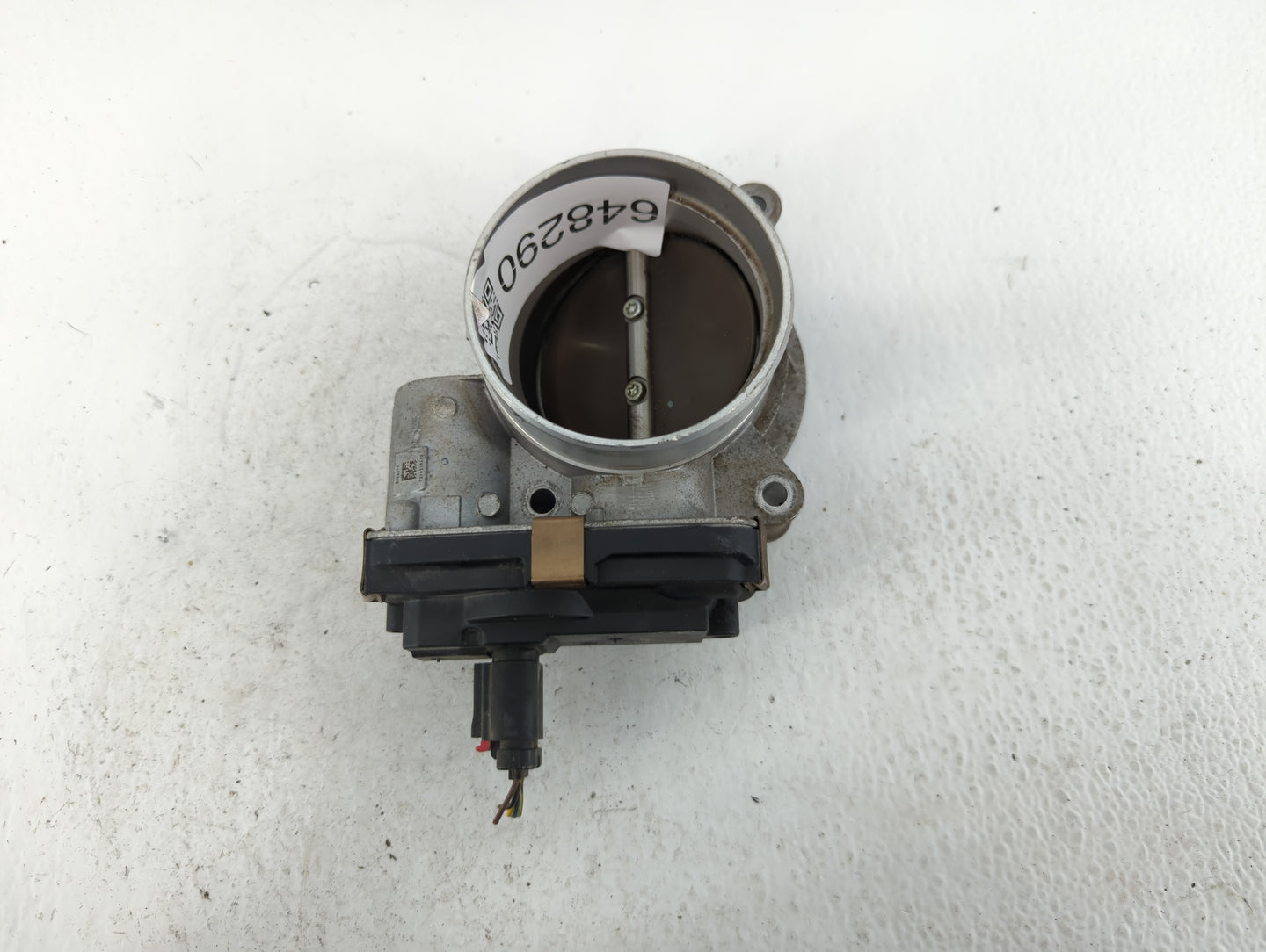 2014-2015 Gmc Sierra 1500 Throttle Body P/N:12617792 Fits Fits 2014 2015 OEM Used Auto Parts - Oemusedautoparts1.com