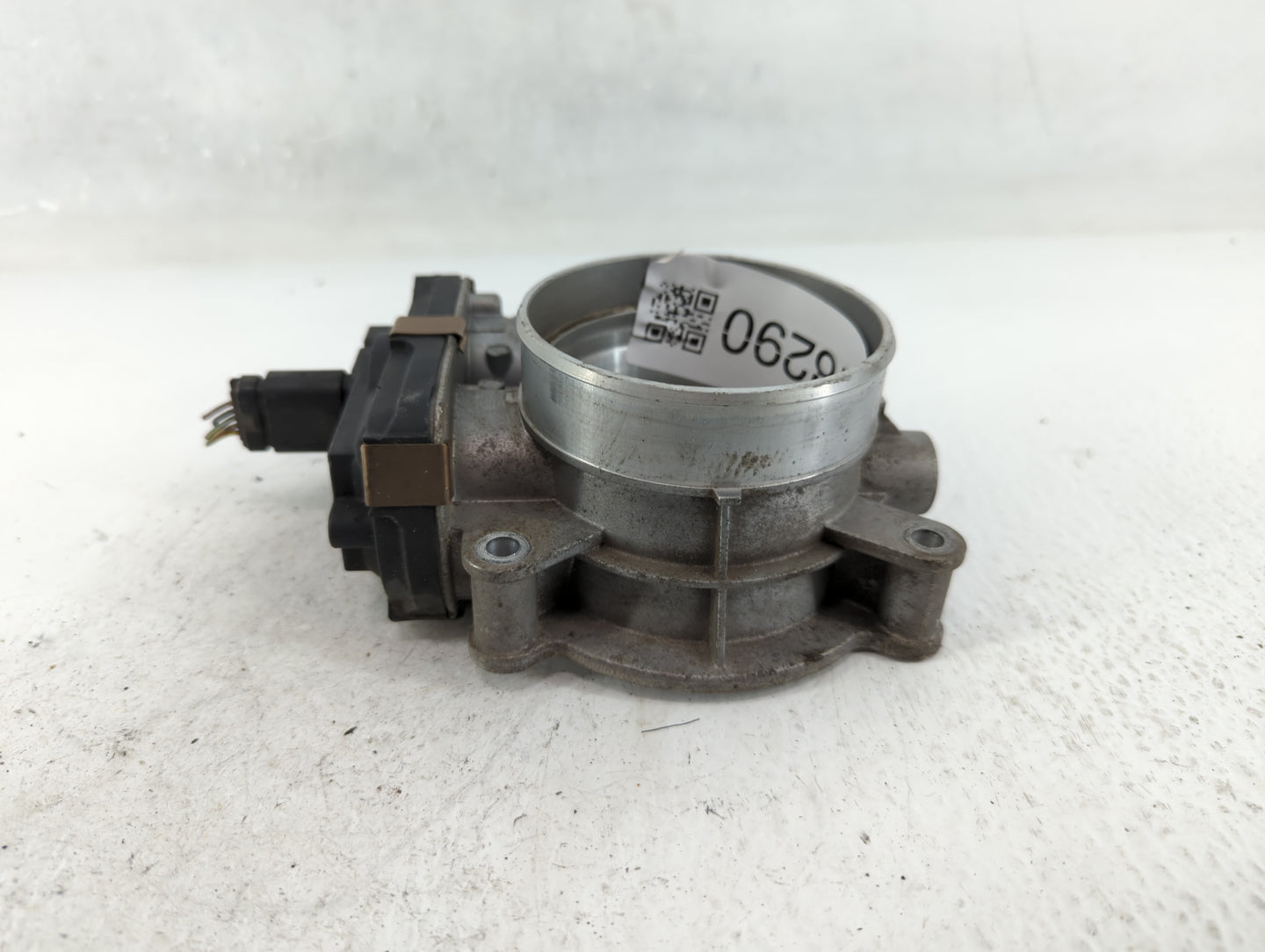 2014-2015 Gmc Sierra 1500 Throttle Body P/N:12617792 Fits Fits 2014 2015 OEM Used Auto Parts - Oemusedautoparts1.com