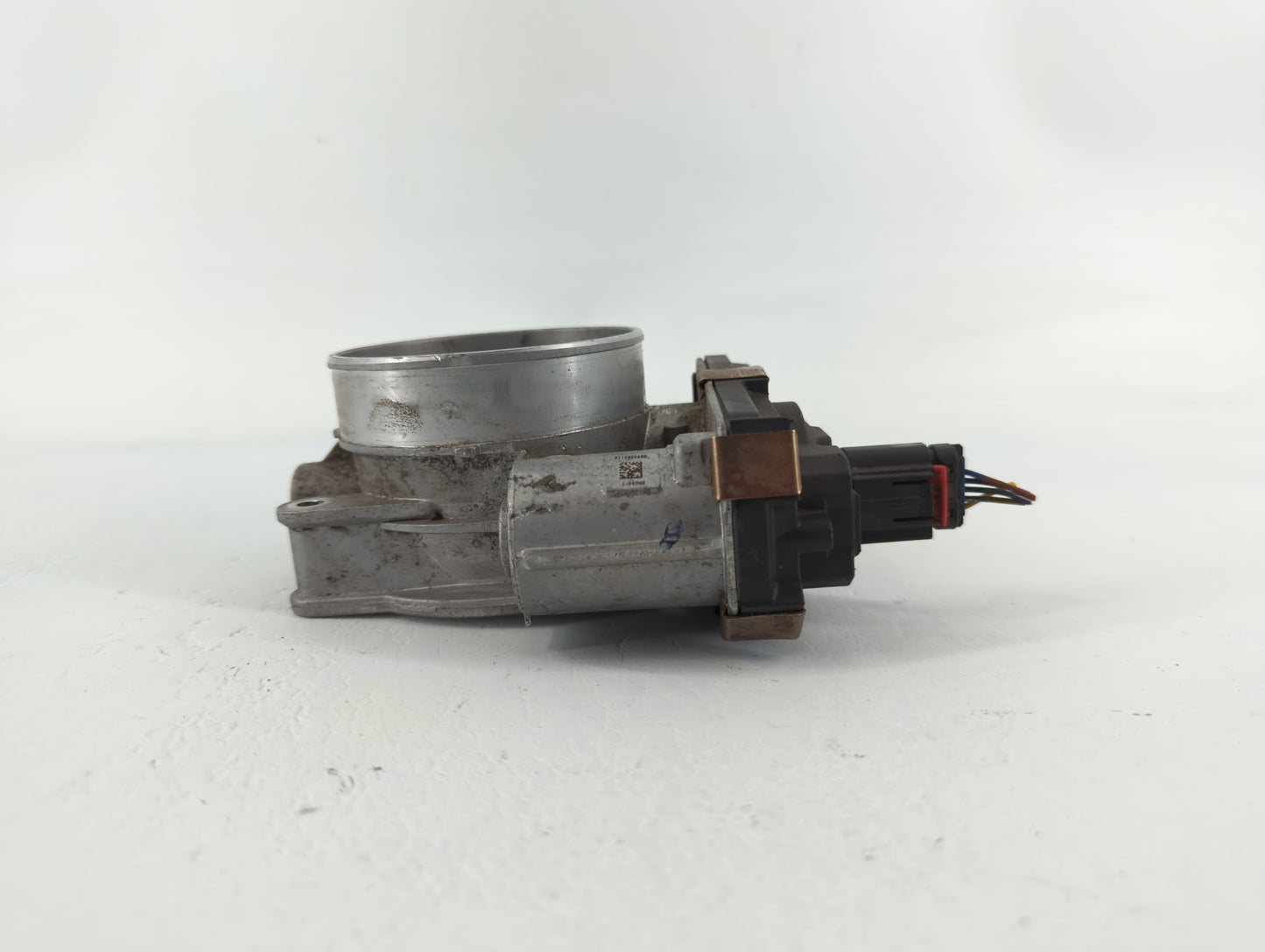 2014-2022 Gmc Sierra 1500 Throttle Body P/N:12617792 Fits Fits 2014 2015 2016 2017 2018 2019 2020 2021 2022 OEM Used Auto Pa