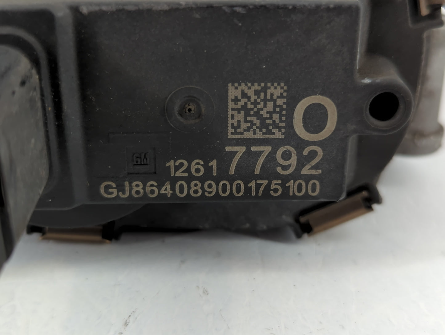 2014-2022 Gmc Sierra 1500 Throttle Body P/N:12617792 Fits Fits 2014 2015 2016 2017 2018 2019 2020 2021 2022 OEM Used Auto Pa