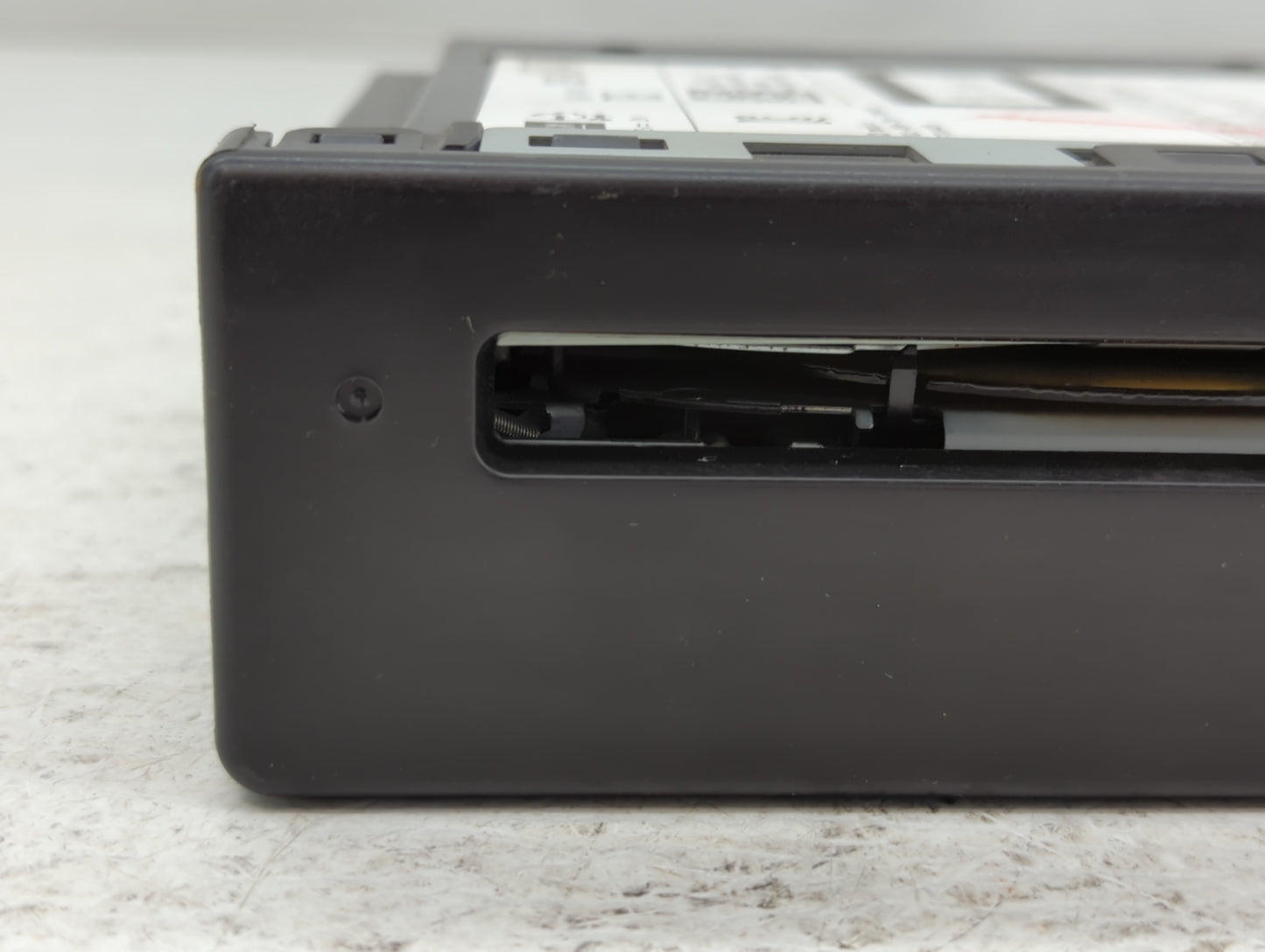 2014 Gmc Sierra 1500 Radio AM FM Cd Player Receiver Replacement P/N:13590747 Fits Fits 2013 2015 OEM Used Auto Parts - Oemus