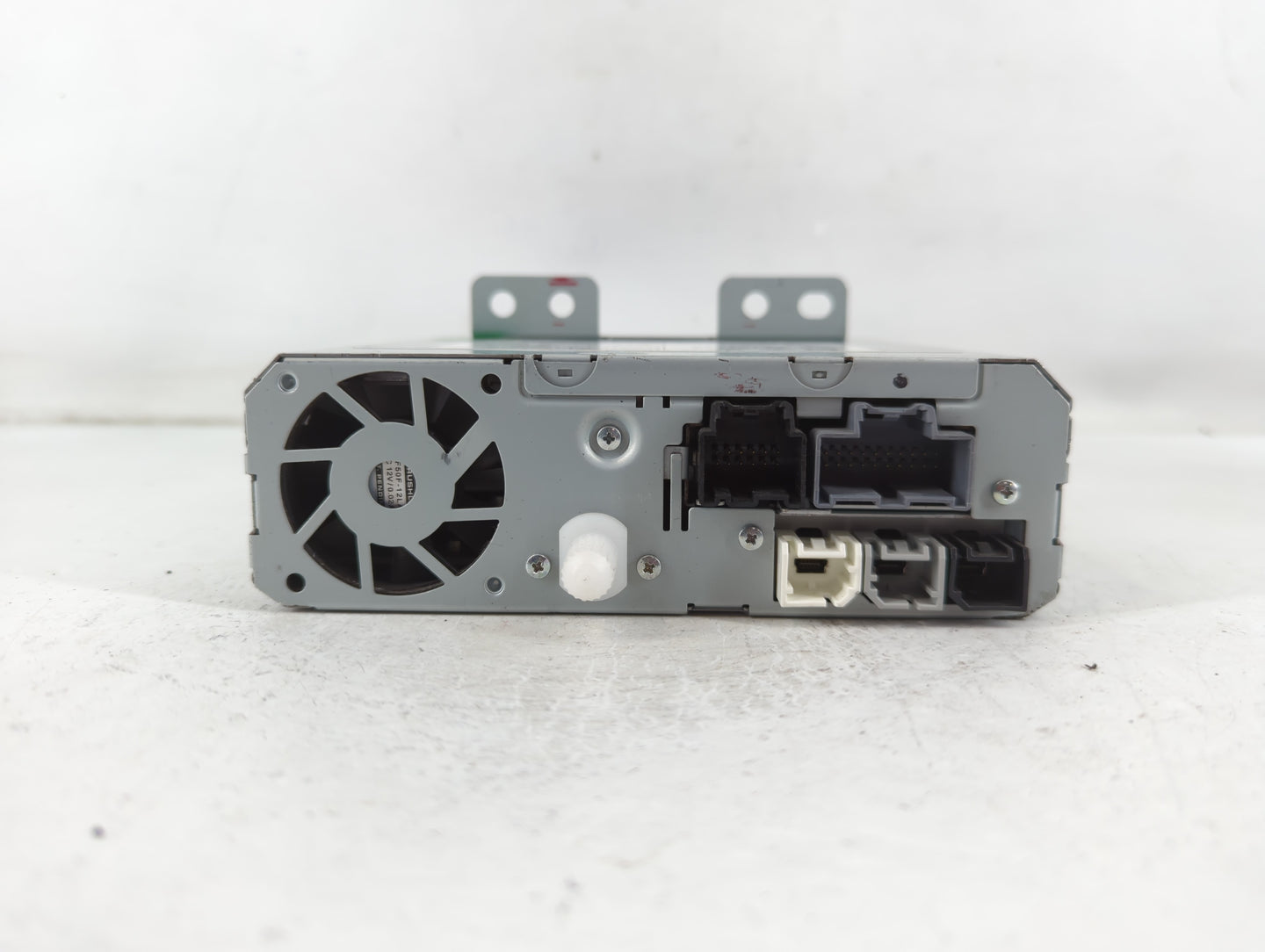 2014 Gmc Sierra 1500 Radio AM FM Cd Player Receiver Replacement P/N:23487129 Fits Fits 2013 2015 OEM Used Auto Parts - Oemus