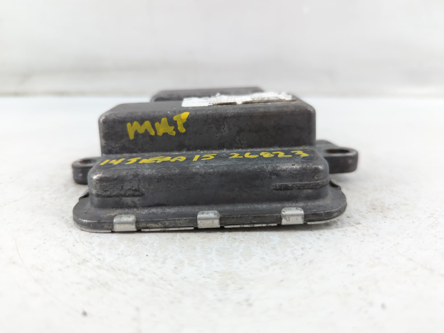 2014-2014 Gmc Sierra 1500 Pressure Sensor Control Module 23184800 - Oemusedautoparts1.com