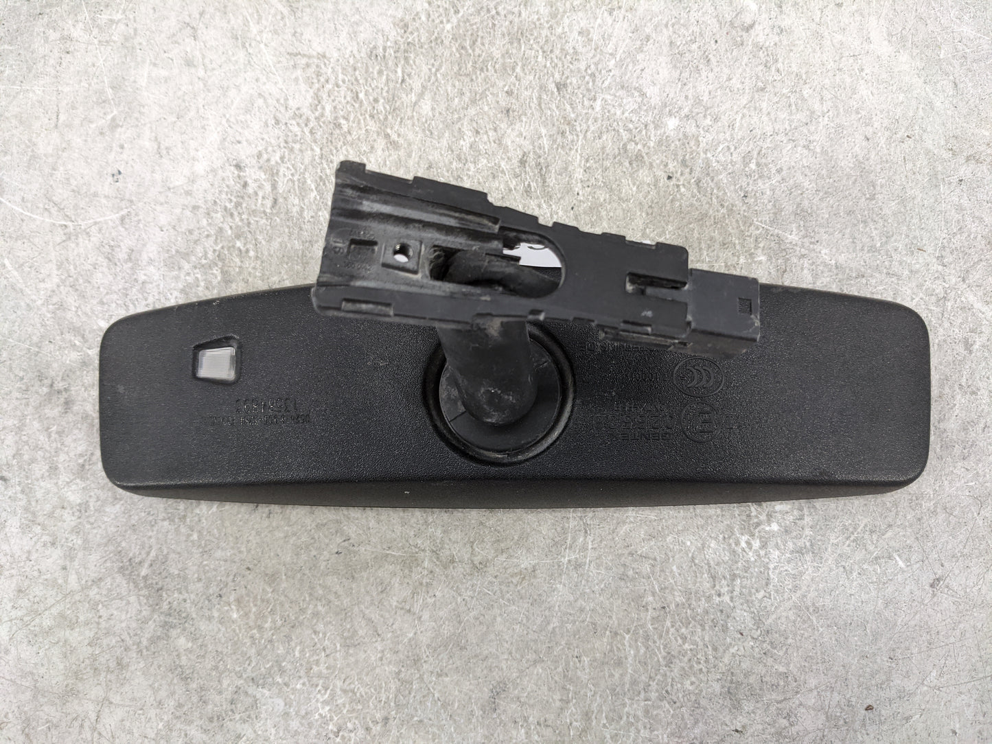 2014 Gmc Sierra 3500 Interior Rear View Mirror Replacement OEM P/N:026538 GNTX-858 Fits OEM Used Auto Parts - Oemusedautopar