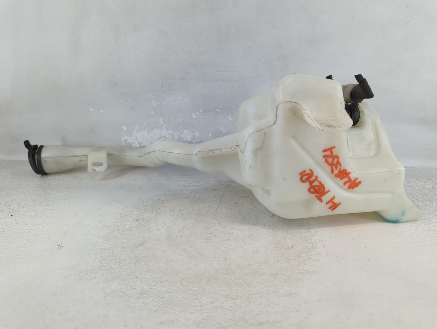 2010-2017 Gmc Terrain Windshield Washer Fluid Reservoir Bottle Oem - Oemusedautoparts1.com