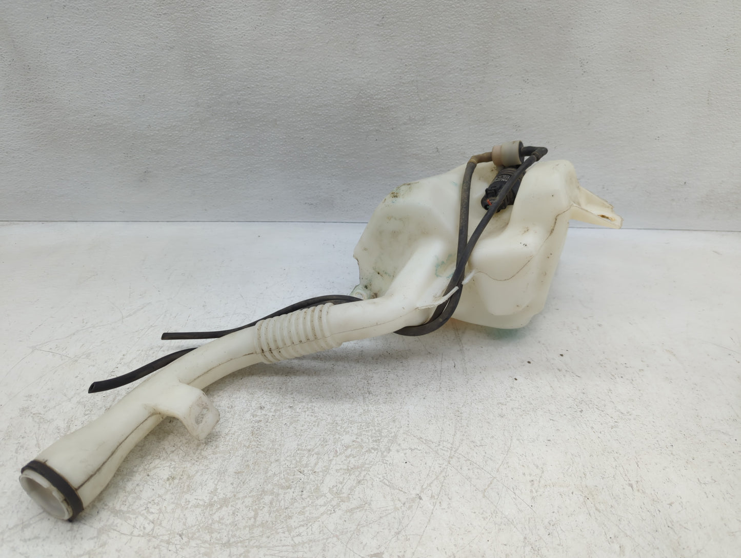 2010-2017 Gmc Terrain Windshield Washer Fluid Reservoir Bottle Oem - Oemusedautoparts1.com