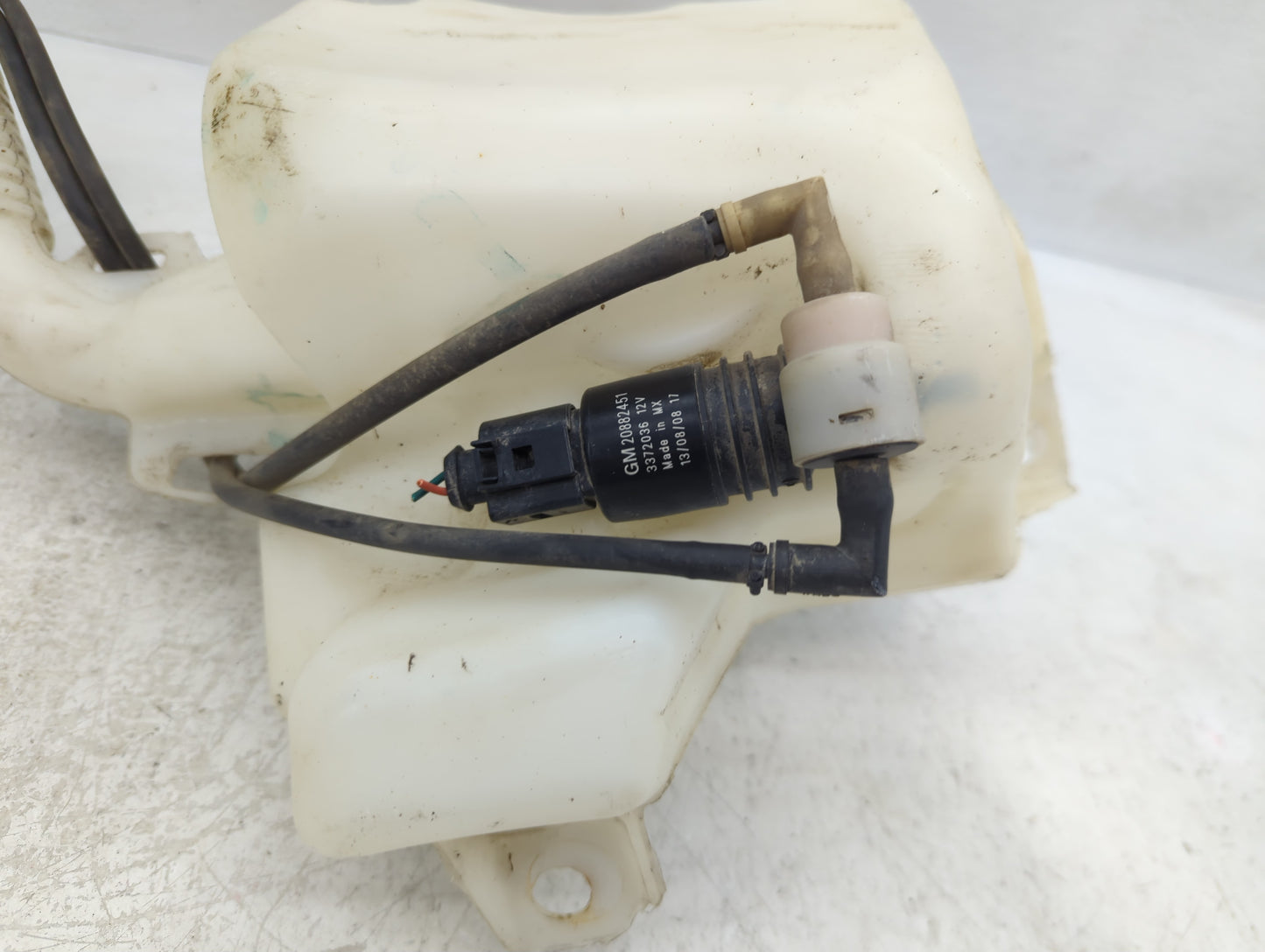 2010-2017 Gmc Terrain Windshield Washer Fluid Reservoir Bottle Oem - Oemusedautoparts1.com