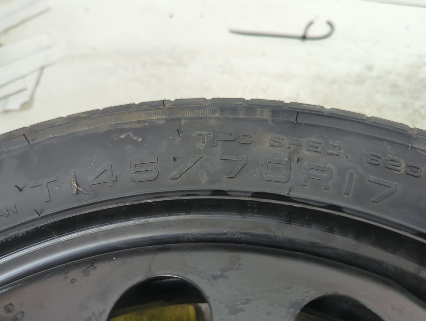 2014-2017 Gmc Terrain Spare Donut Tire Wheel Rim Oem 1142705 - Oemusedautoparts1.com