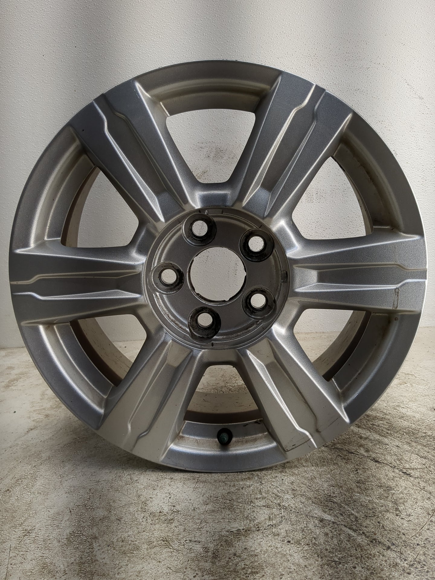 2014-2017 Gmc Terrain Oem Wheel Rim 1142707 - Oemusedautoparts1.com