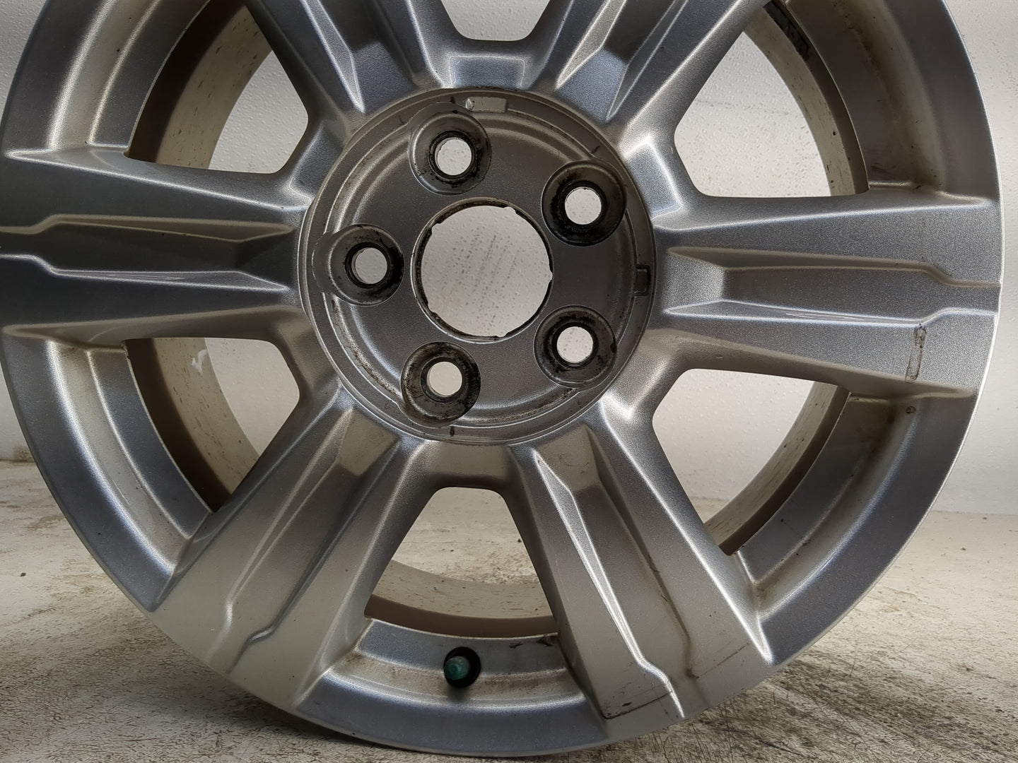 2014-2017 Gmc Terrain Oem Wheel Rim 1142707 - Oemusedautoparts1.com