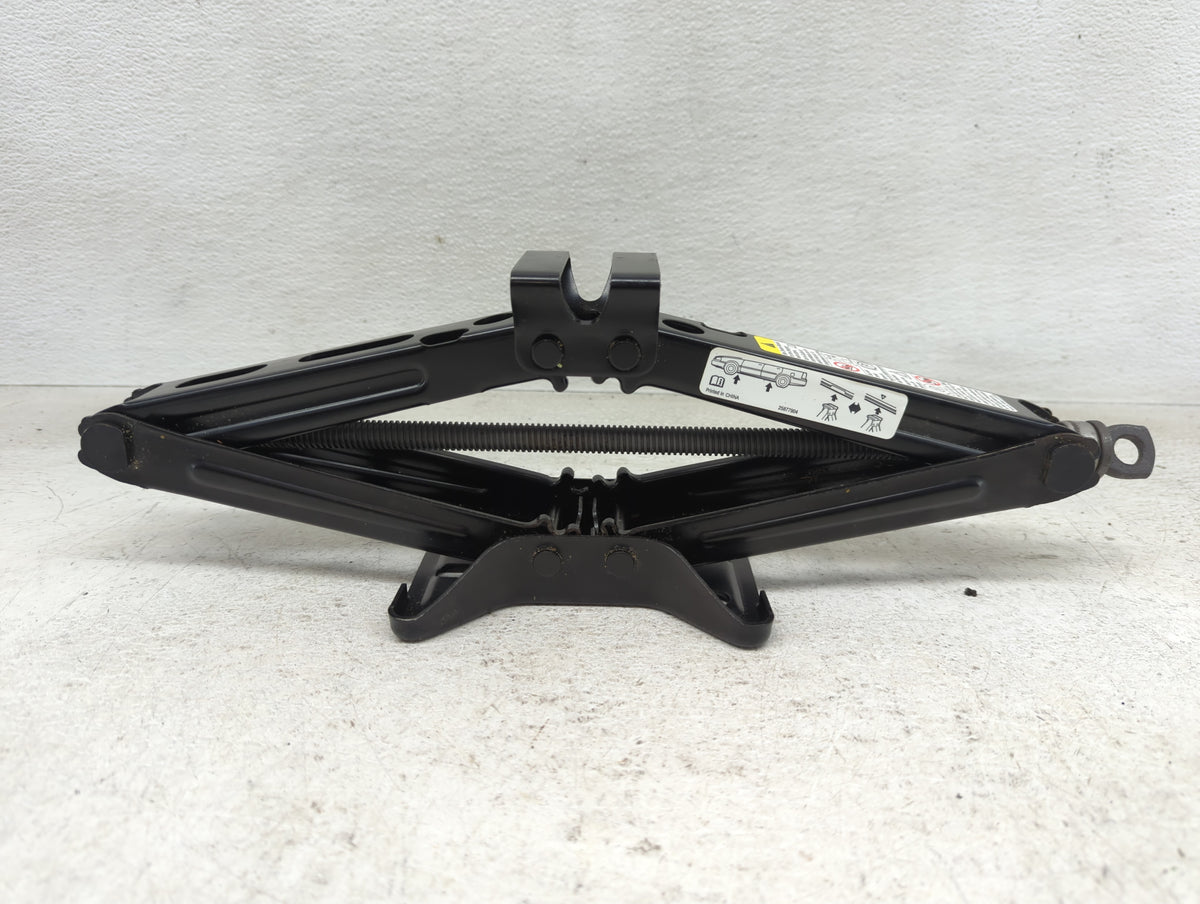 Gmc Terrain Spare Scissor Car Jack 1142710 - Oemusedautoparts1.com