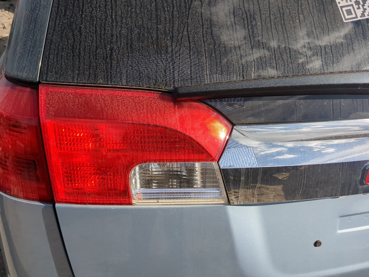 2010-2017 Gmc Terrain Driver Left Side Deck Lid Mounted Tail Light 1193585 - Oemusedautoparts1.com