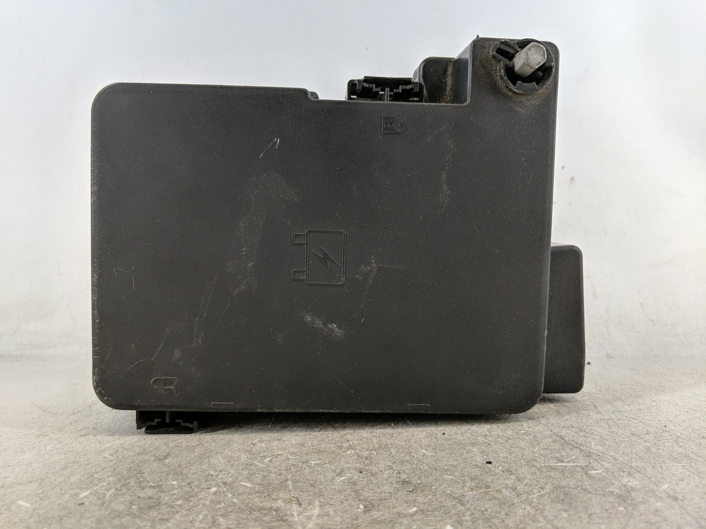 2013-2016 Gmc Terrain Fusebox Fuse Box Panel Relay Module Fits Fits 2013 2014 2015 2016 OEM Used Auto Parts - Oemusedautopar