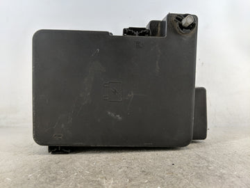 2013-2016 Gmc Terrain Fusebox Fuse Box Panel Relay Module Fits Fits 2013 2014 2015 2016 OEM Used Auto Parts - Oemusedautopar