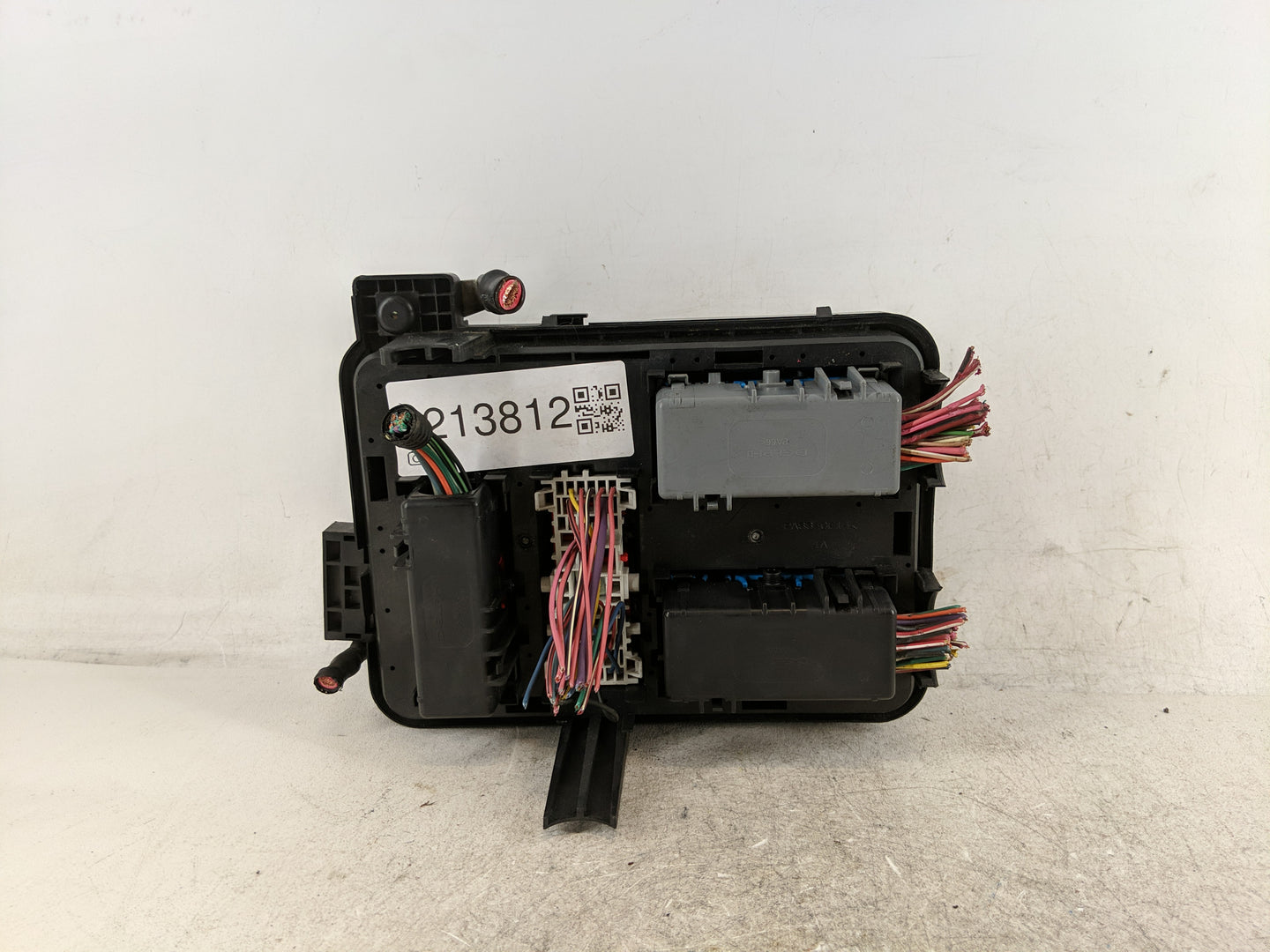 2013-2016 Gmc Terrain Fusebox Fuse Box Panel Relay Module Fits Fits 2013 2014 2015 2016 OEM Used Auto Parts - Oemusedautopar