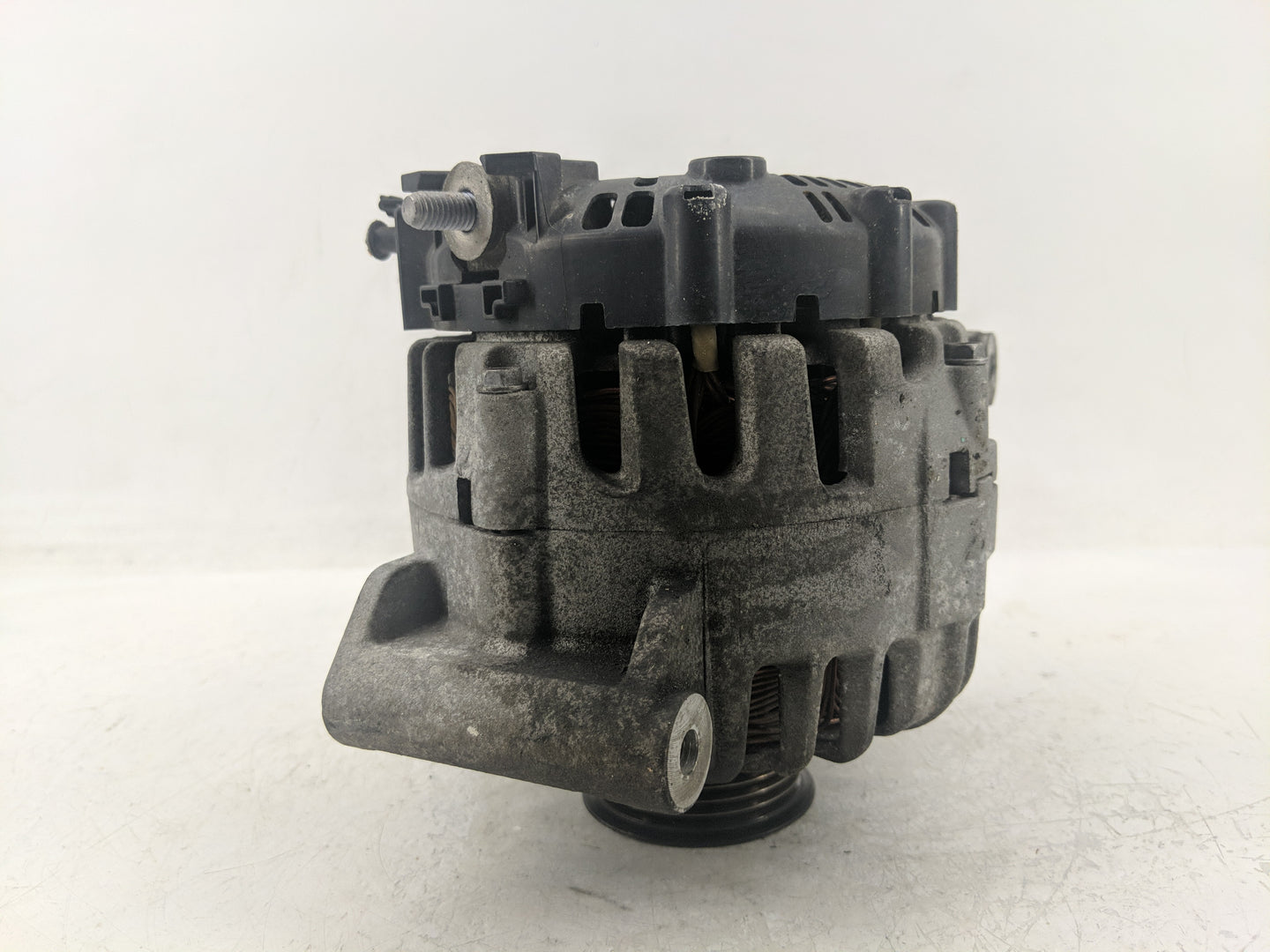 2010-2017 Gmc Terrain Alternator Replacement Generator Charging Assembly Engine OEM P/N:13500315 Fits OEM Used Auto Parts - 