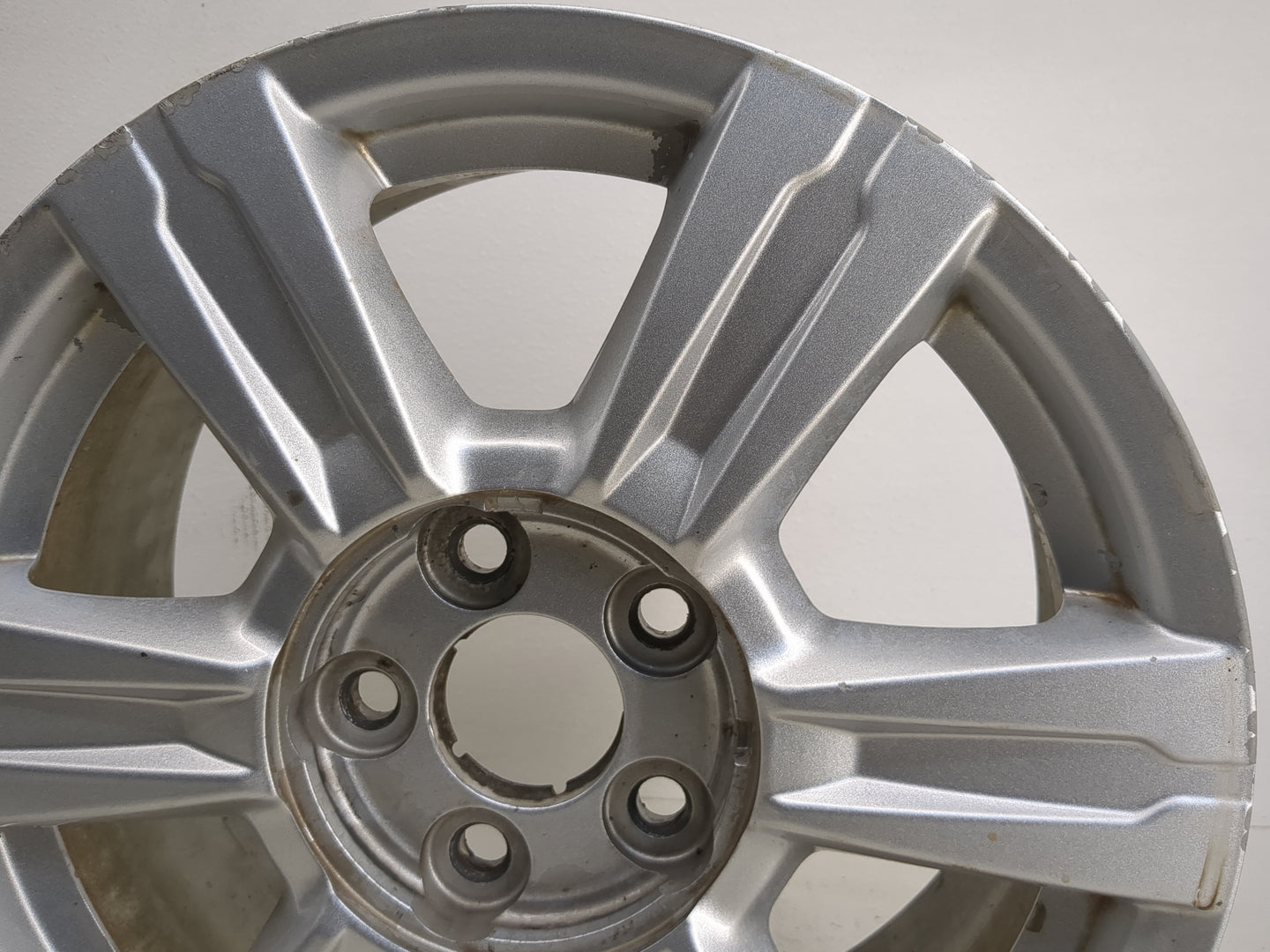 2014-2017 Gmc Terrain Oem Wheel Rim 1224429 - Oemusedautoparts1.com