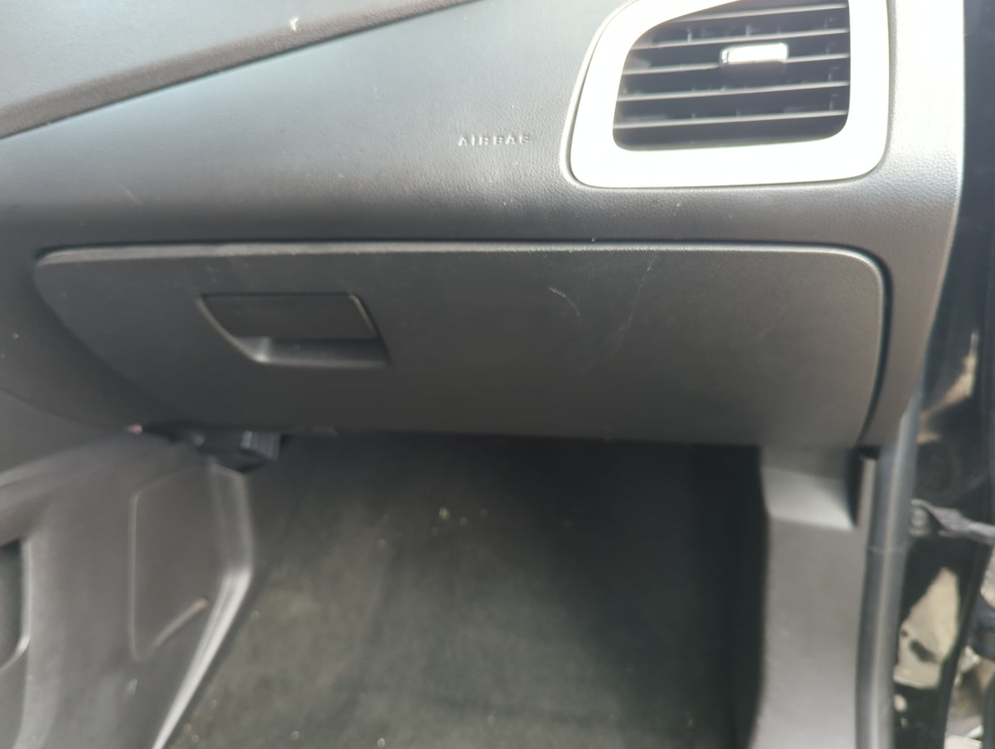 2014 Gmc Terrain Passenger Glove Box Door Storage Compartment 1225781 - Oemusedautoparts1.com