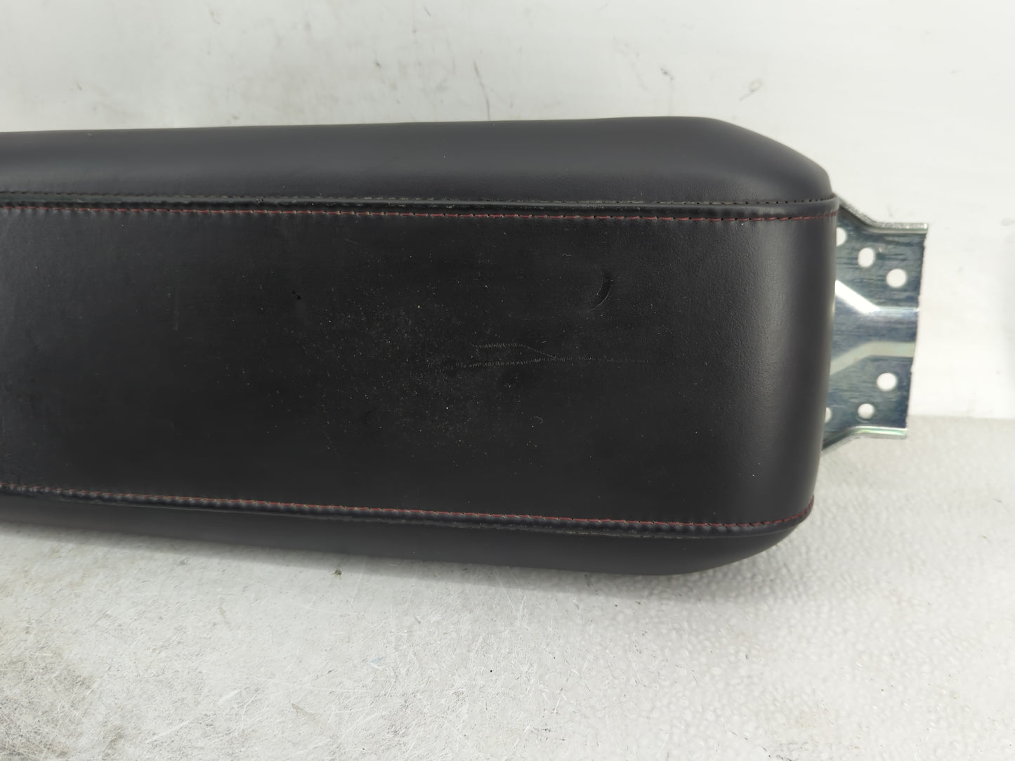 2014 Gmc Terrain Center Console Armrest Cover Lid Fits OEM Used Auto Parts - Oemusedautoparts1.com