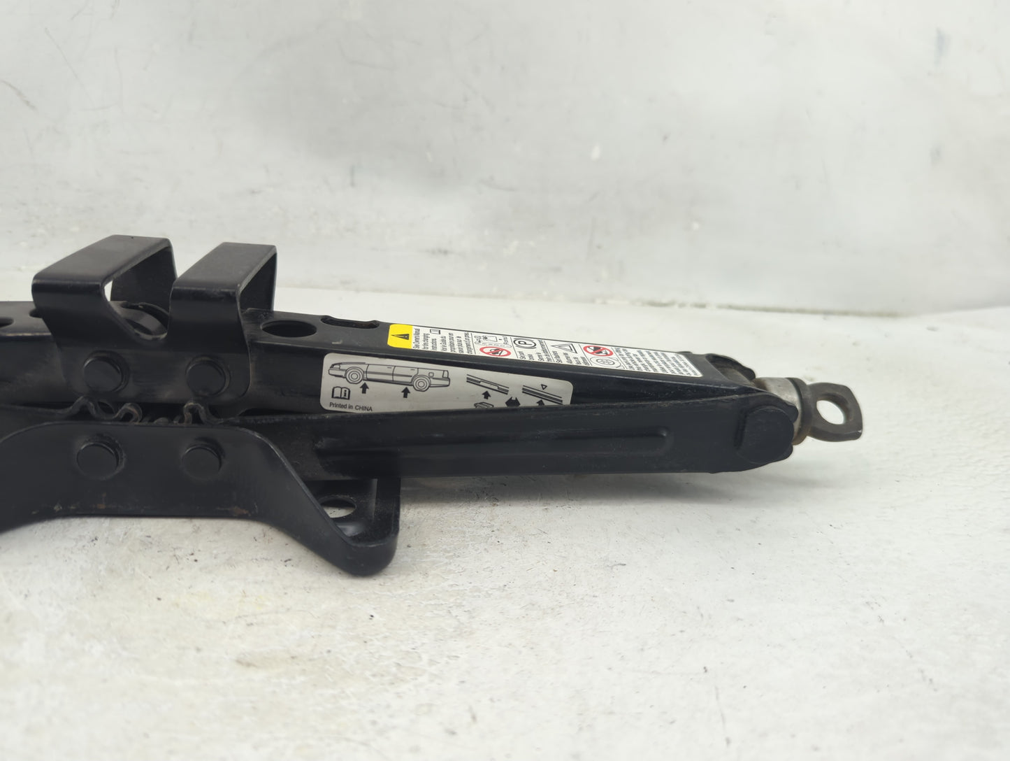 2014 Gmc Terrain Spare Scissor Car Jack - Oemusedautoparts1.com