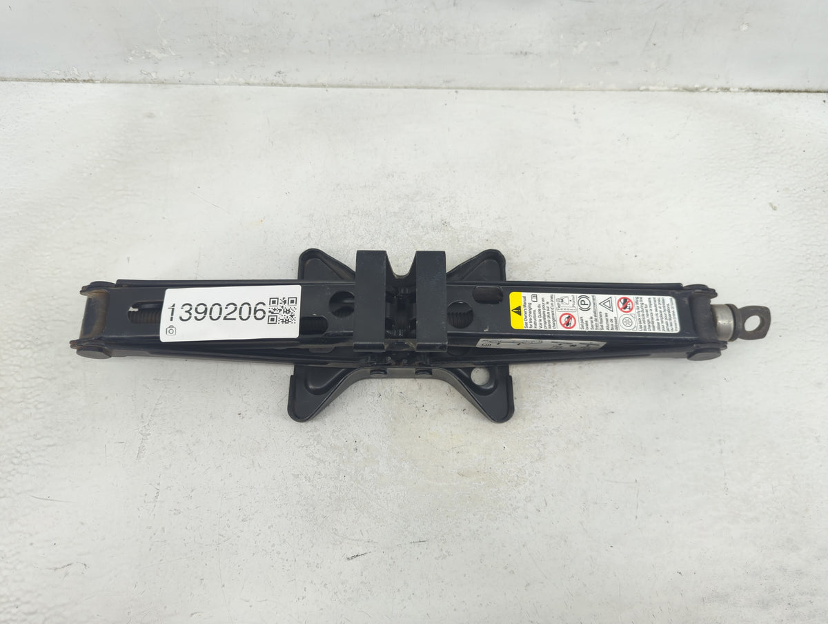2014 Gmc Terrain Spare Scissor Car Jack 1390206 - Oemusedautoparts1.com