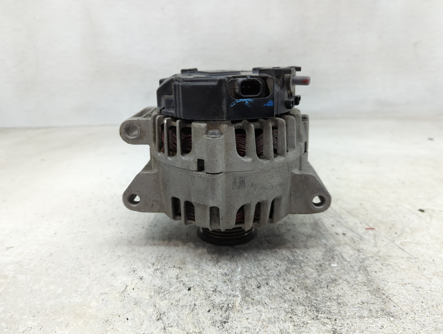 2010-2017 Gmc Terrain Alternator Replacement Generator Charging Assembly Engine OEM P/N:13588328 Fits OEM Used Auto Parts - 