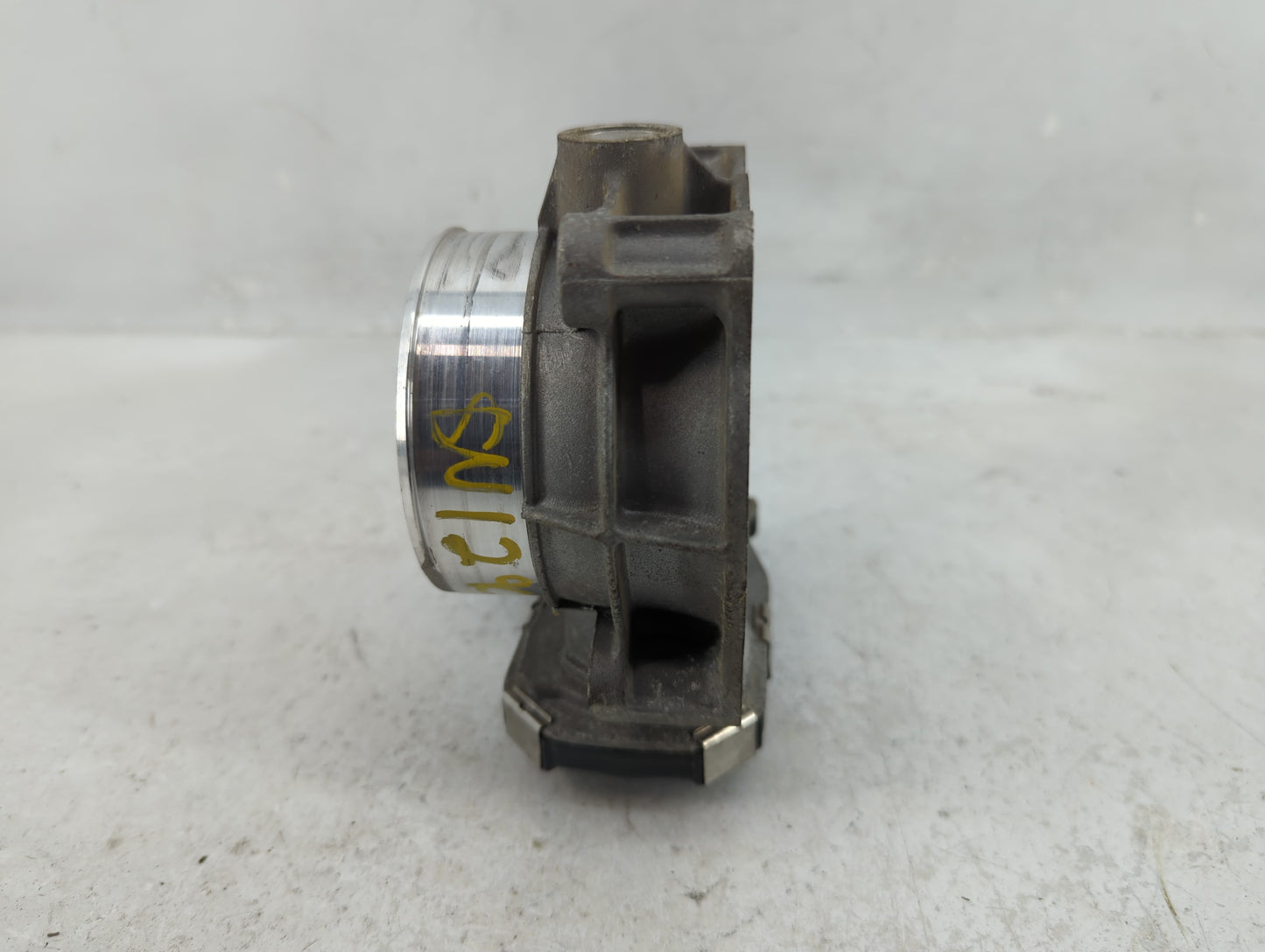 2013-2017 Gmc Terrain Throttle Body P/N:12632172BA Fits Fits 2012 2013 2014 2015 2016 2017 2018 2019 2020 2021 2022 OEM Used