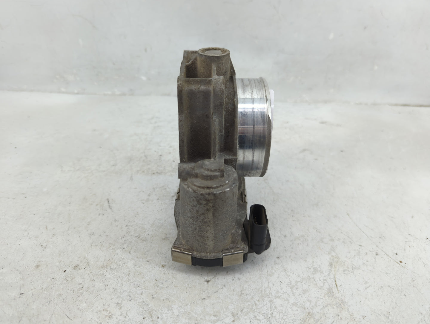 2013-2017 Gmc Terrain Throttle Body P/N:12632172BA Fits Fits 2012 2013 2014 2015 2016 2017 2018 2019 2020 2021 2022 OEM Used