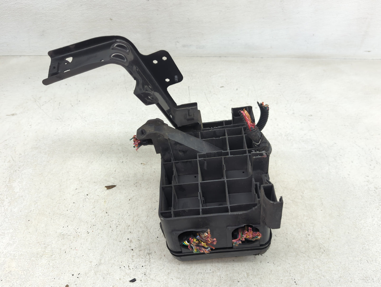 2013-2015 Gmc Terrain Fusebox Fuse Box Panel Relay Module Fits Fits 2013 2014 2015 OEM Used Auto Parts - Oemusedautoparts1.c