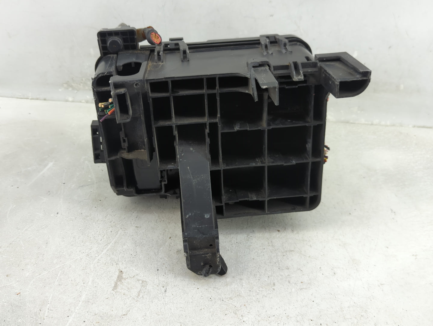 2013-2016 Gmc Terrain Fusebox Fuse Box Panel Relay Module P/N:22922727 Fits Fits 2013 2014 2015 2016 OEM Used Auto Parts - O