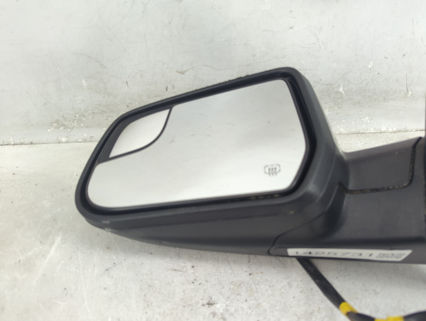 2011-2014 Gmc Terrain Driver Side View Mirror - Left Door Mirror OEM Used - Oemusedautoparts1.com