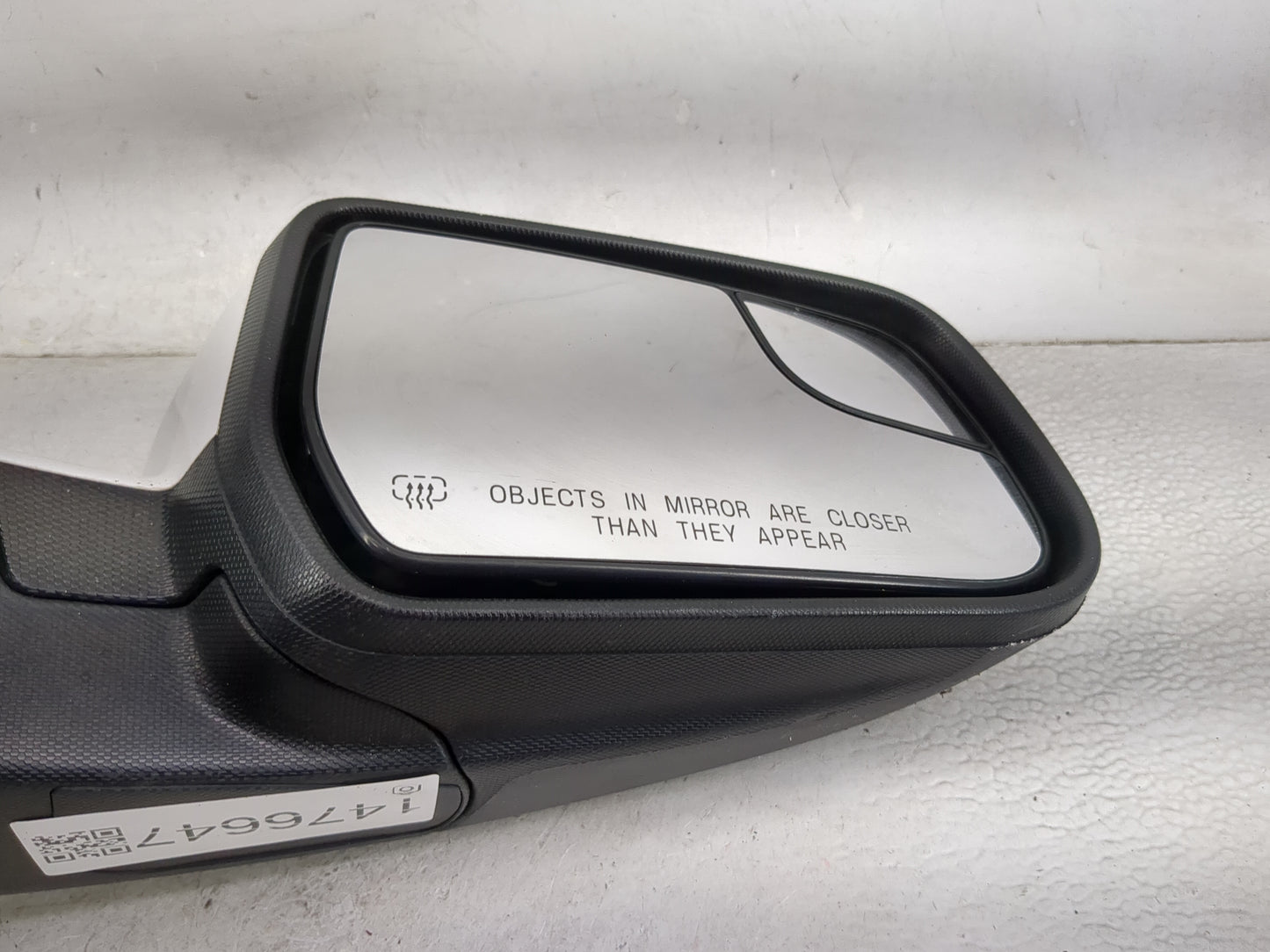 2011-2014 Gmc Terrain Passenger Side View Mirror - Right Door Mirror OEM Used - Oemusedautoparts1.com