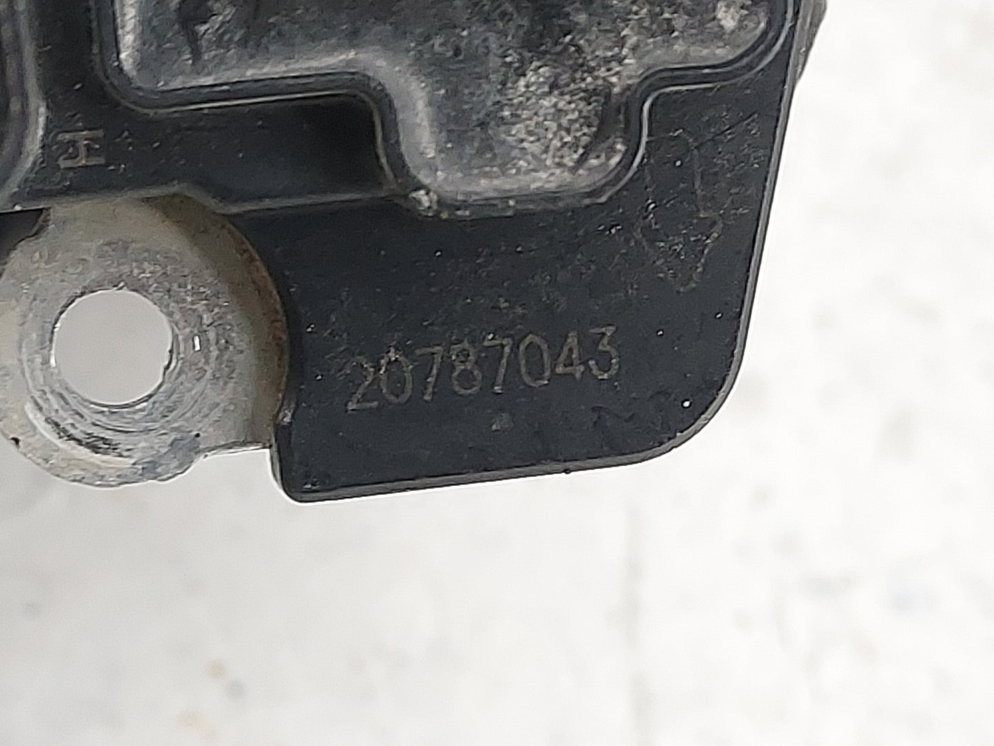 2012-2017 Gmc Terrain Mass Air Flow Meter Maf 1486063 - Oemusedautoparts1.com