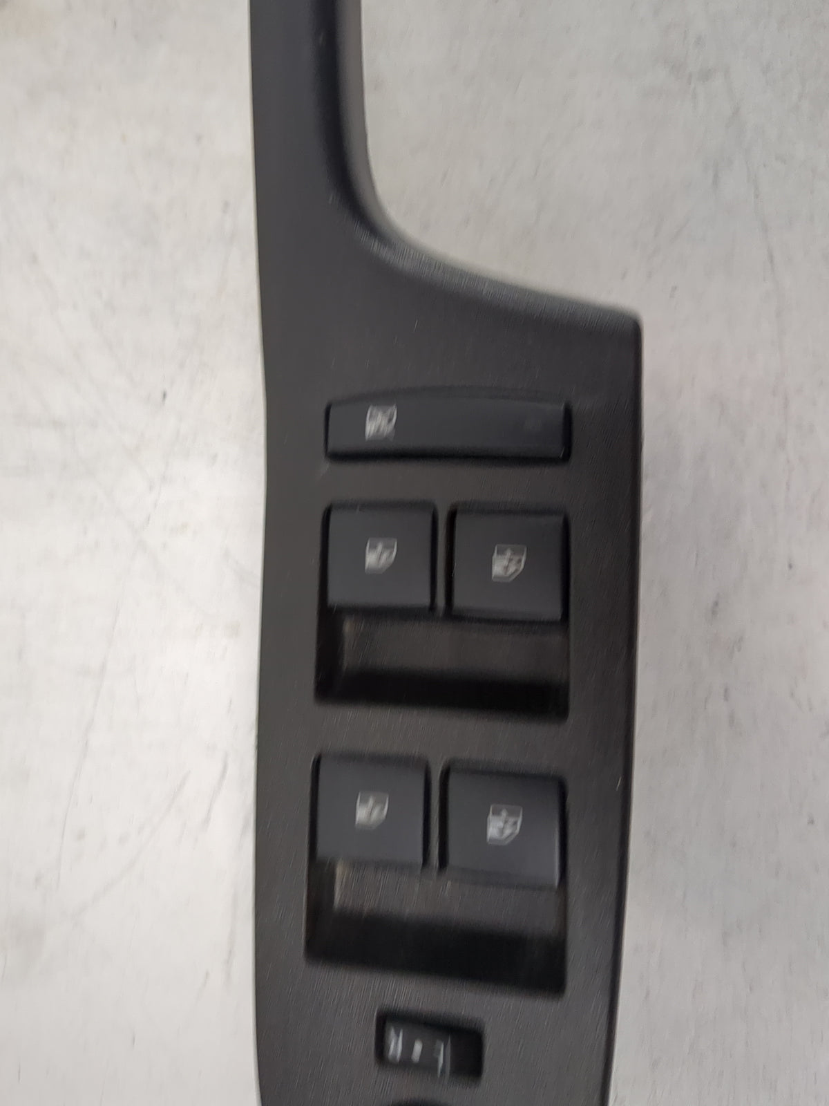 2010-2017 Gmc Terrain Master Power Window Switch Replacement Driver Side Left P/N:22817598 Fits OEM Used Auto Parts - Oemuse