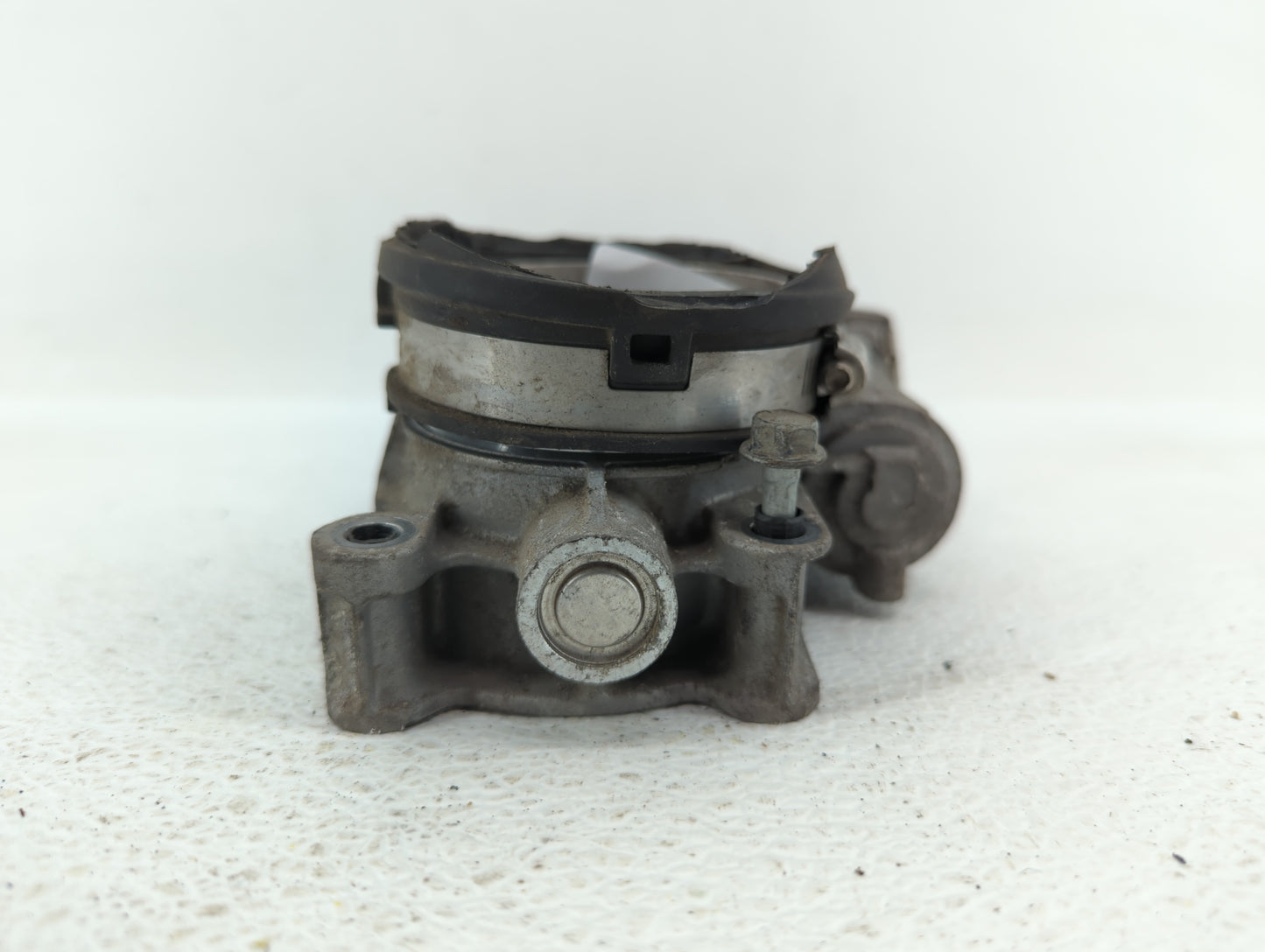 2013-2015 Gmc Terrain Throttle Body P/N:12632101CA Fits Fits 2012 2013 2014 2015 OEM Used Auto Parts - Oemusedautoparts1.com