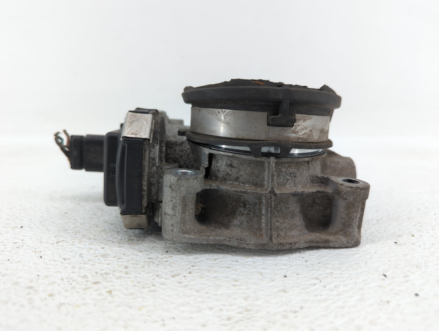 2013-2015 Gmc Terrain Throttle Body P/N:12632101CA Fits Fits 2012 2013 2014 2015 OEM Used Auto Parts - Oemusedautoparts1.com