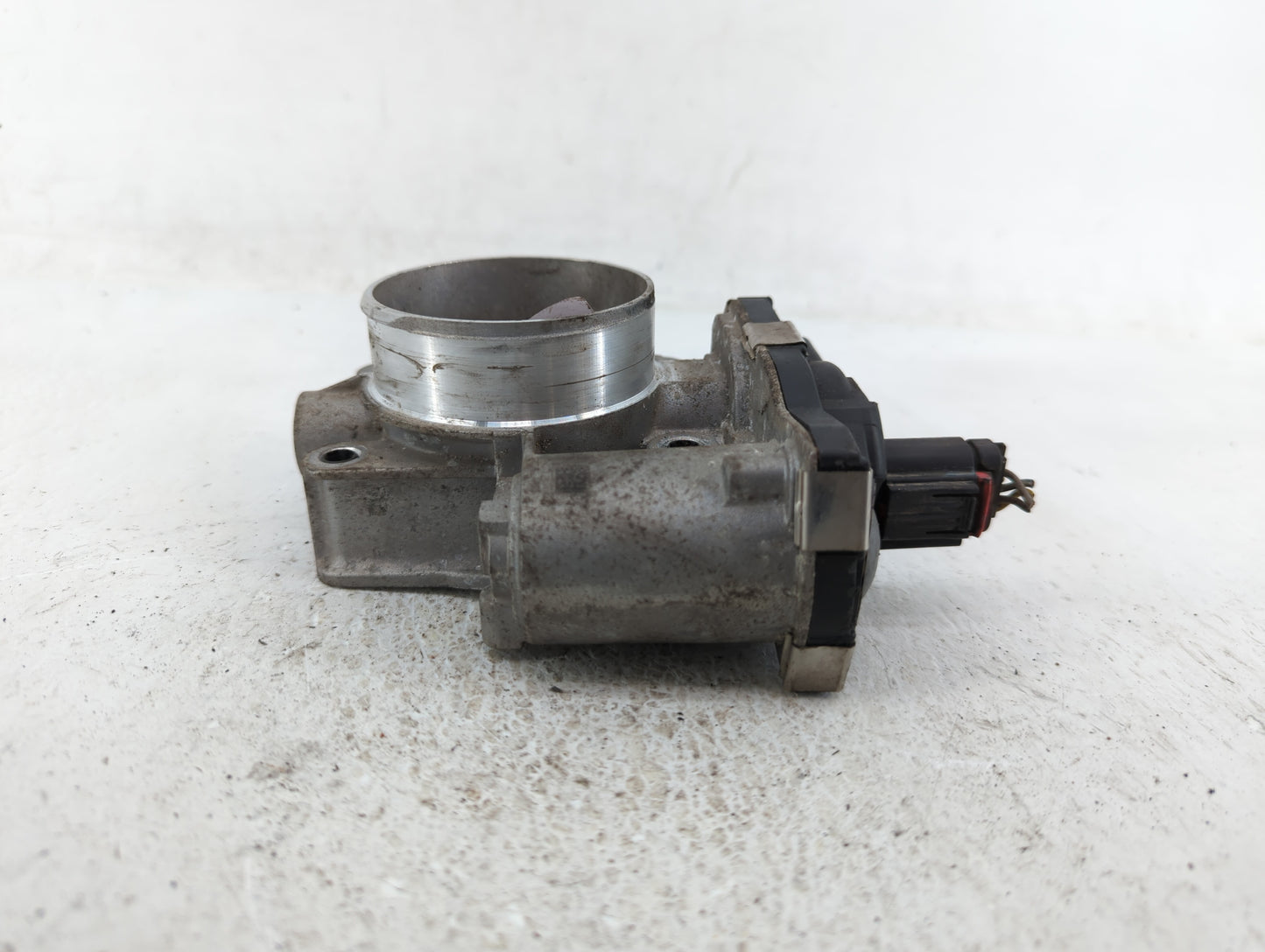 2013-2015 Gmc Terrain Throttle Body P/N:12632101CA Fits Fits 2012 2013 2014 2015 OEM Used Auto Parts - Oemusedautoparts1.com