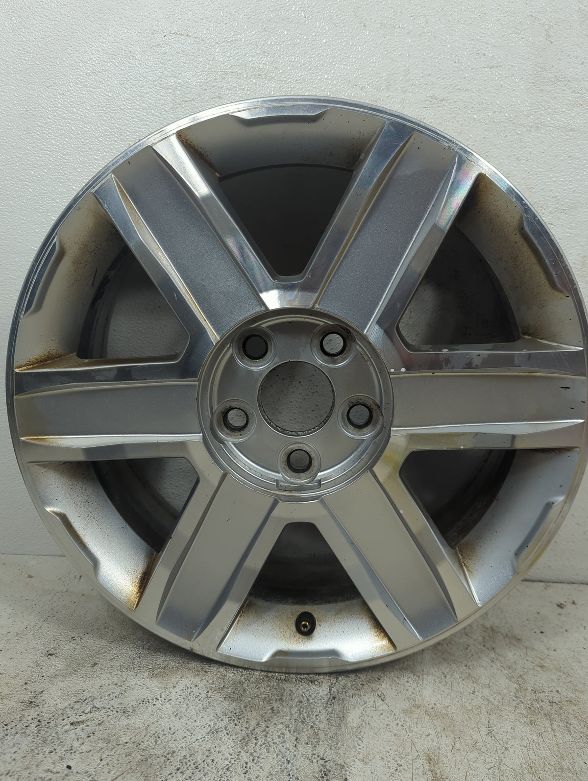 2014-2015 Gmc Terrain Oem Wheel Rim 5043569 - Oemusedautoparts1.com