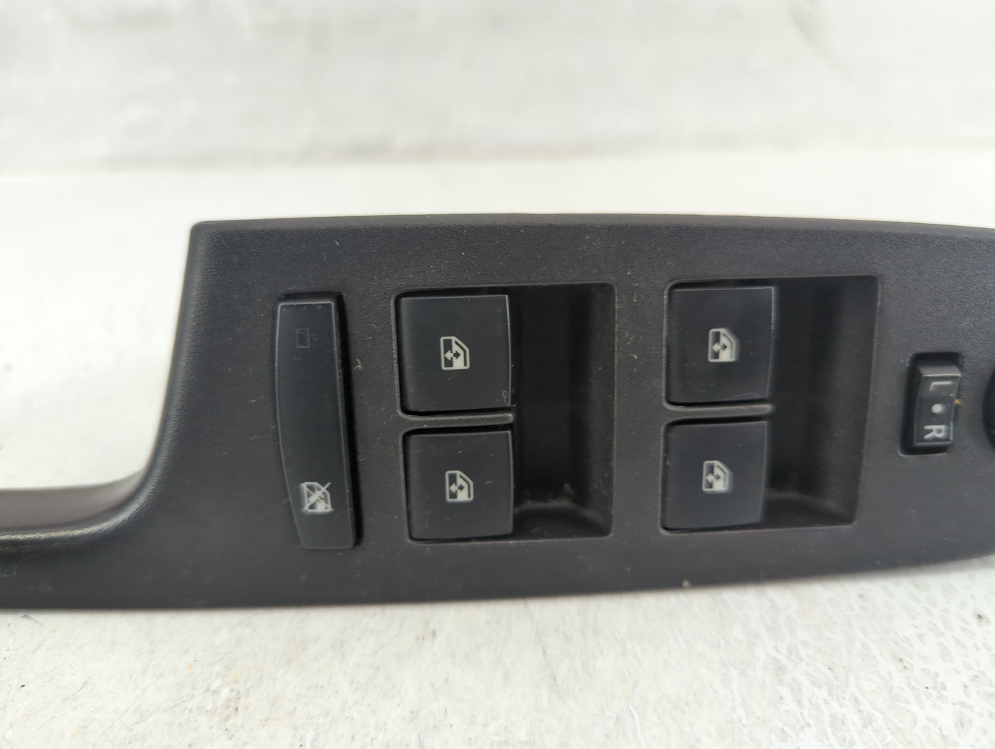 2010-2017 Gmc Terrain Master Power Window Switch Replacement Driver Side Left P/N:20917598 Fits OEM Used Auto Parts - Oemuse