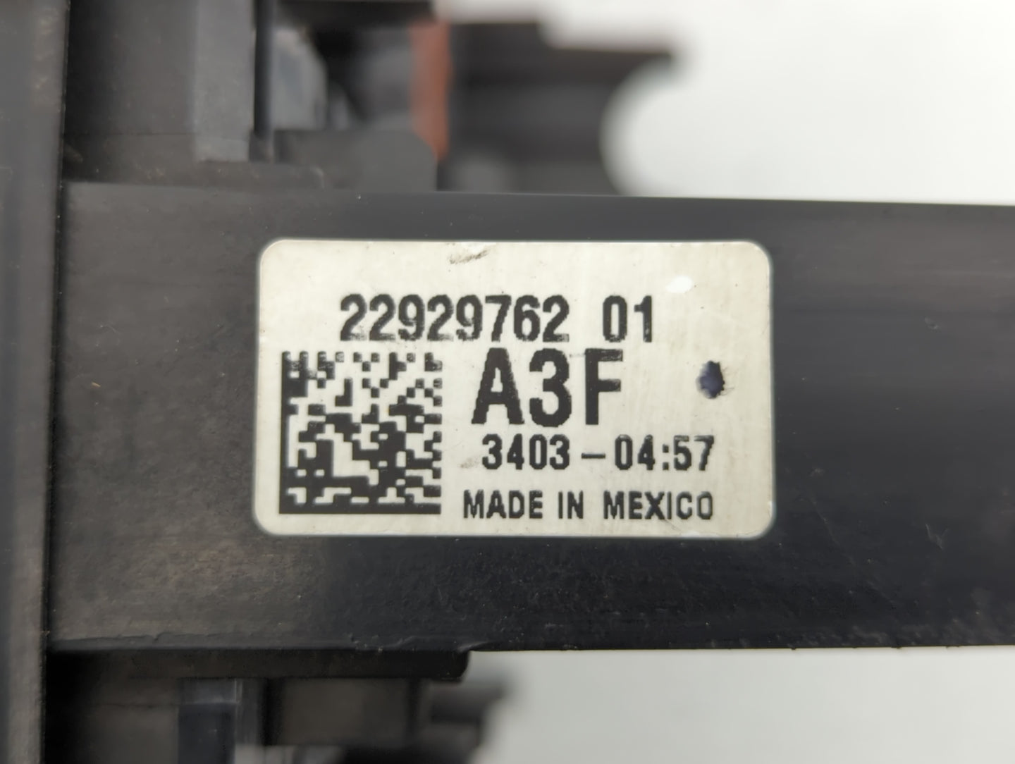 2013-2015 Gmc Terrain Fusebox Fuse Box Panel Relay Module P/N:22929762_01 Fits Fits 2013 2014 2015 OEM Used Auto Parts - Oem