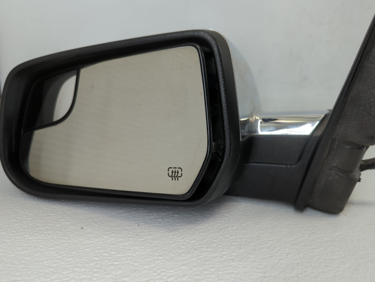 2014 Gmc Terrain Driver Side View Mirror - Left Door Mirror OEM Used - Oemusedautoparts1.com