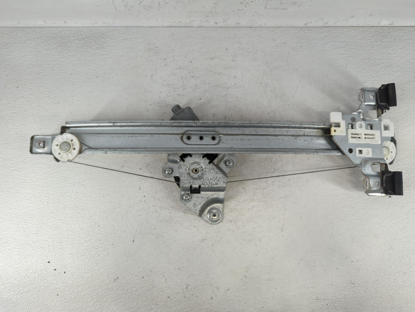 2012-2017 Gmc Terrain Window Regulator Right Passenger Rear 692272 - Oemusedautoparts1.com