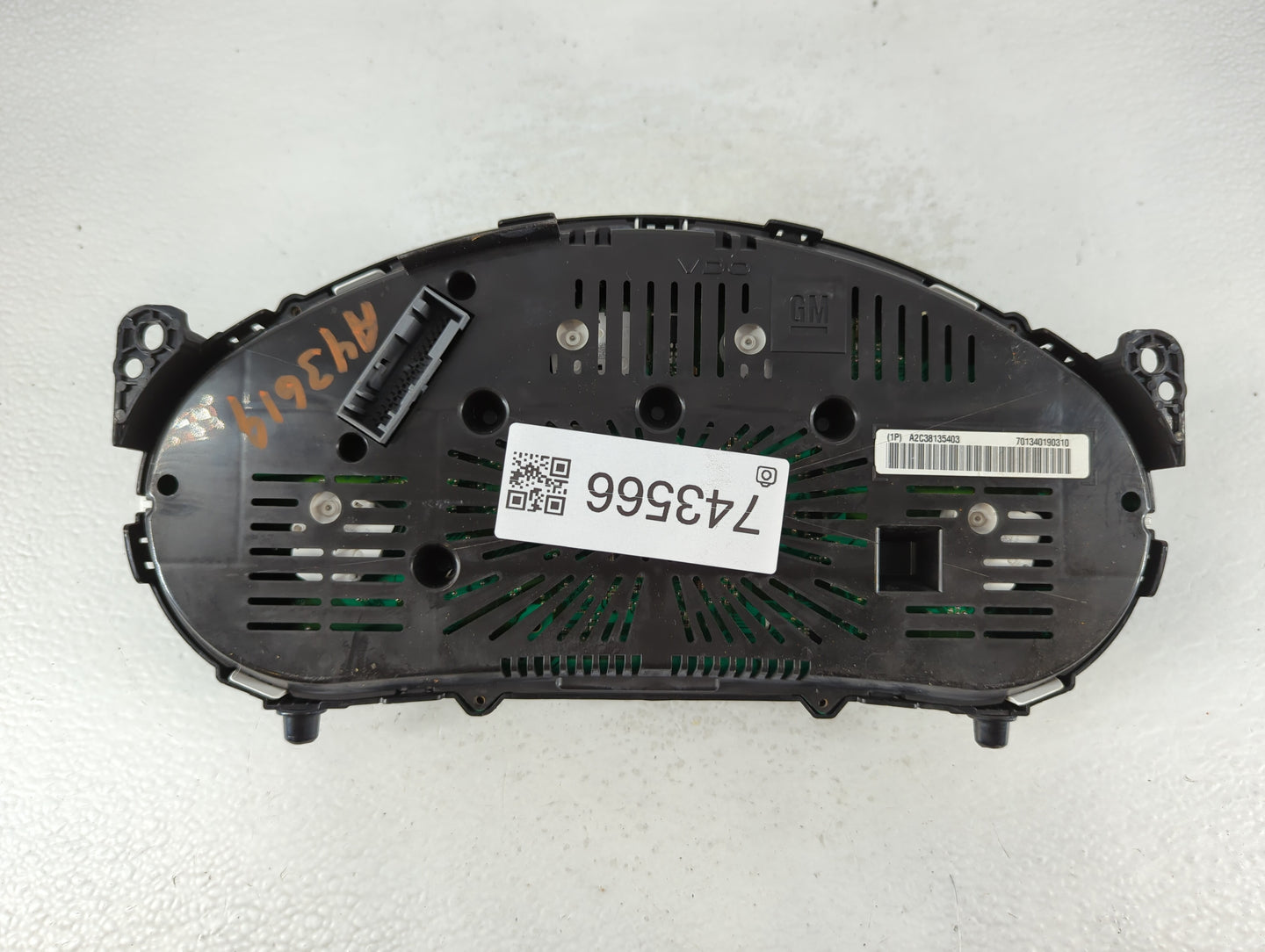2013-2017 Gmc Terrain Instrument Cluster Speedometer Gauges P/N:A2C38135403 Fits Fits 2013 2014 2015 2016 2017 OEM Used Auto
