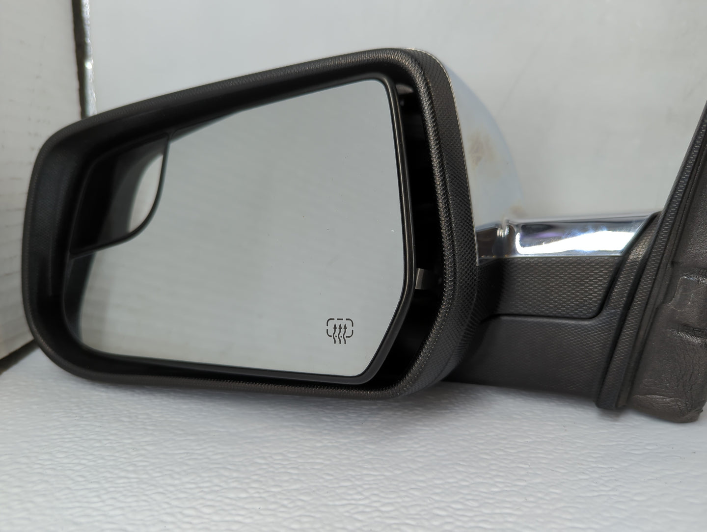 2014 Gmc Terrain Driver Side View Mirror - Left Door Mirror OEM Used - Oemusedautoparts1.com