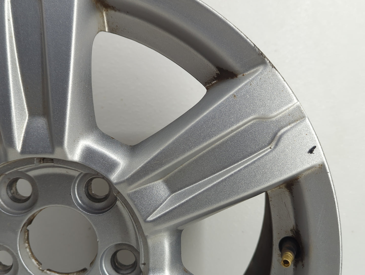 2014-2017 Gmc Terrain Oem Wheel Rim 832430 - Oemusedautoparts1.com